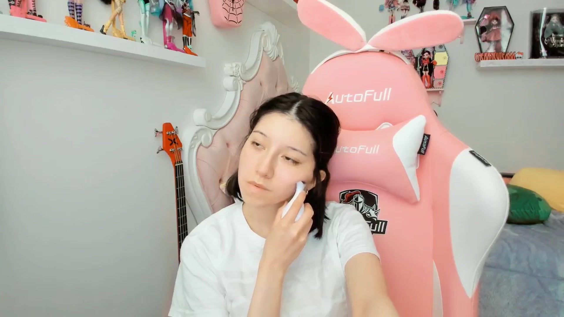 Gallery image thumbnail from Cherrycute666's myfreecams stream on, 01/20/2026, 23:30 image 20 of 20
