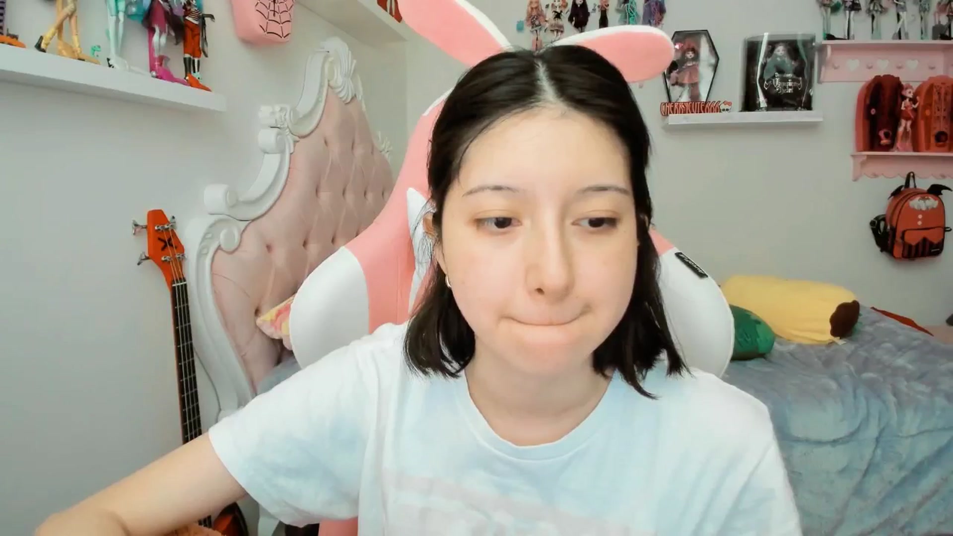 Gallery image thumbnail from Cherrycute666's myfreecams stream on, 01/20/2026, 23:30 image 18 of 20