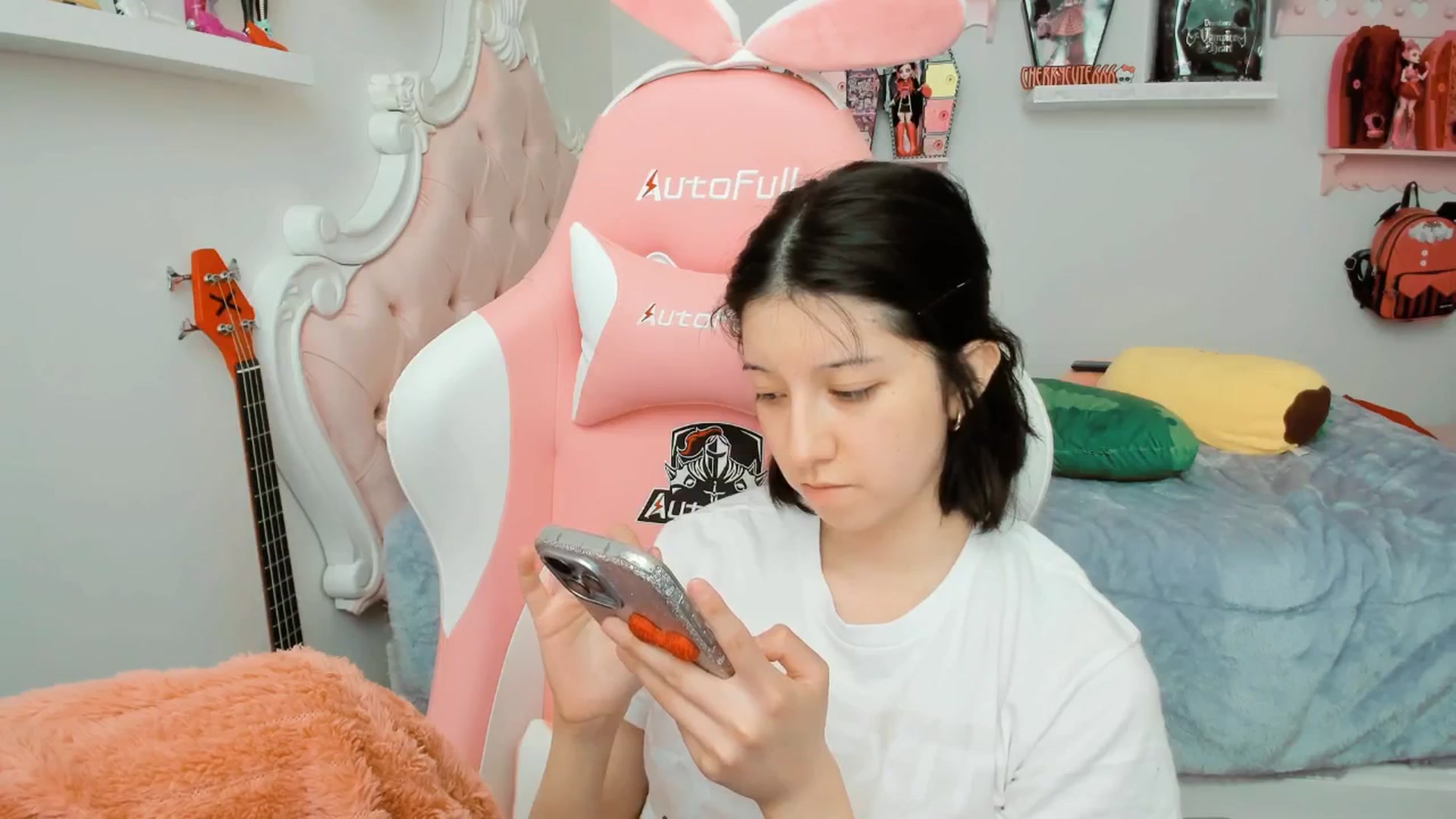 Gallery image thumbnail from Cherrycute666's myfreecams stream on, 01/20/2026, 23:30 image 10 of 20