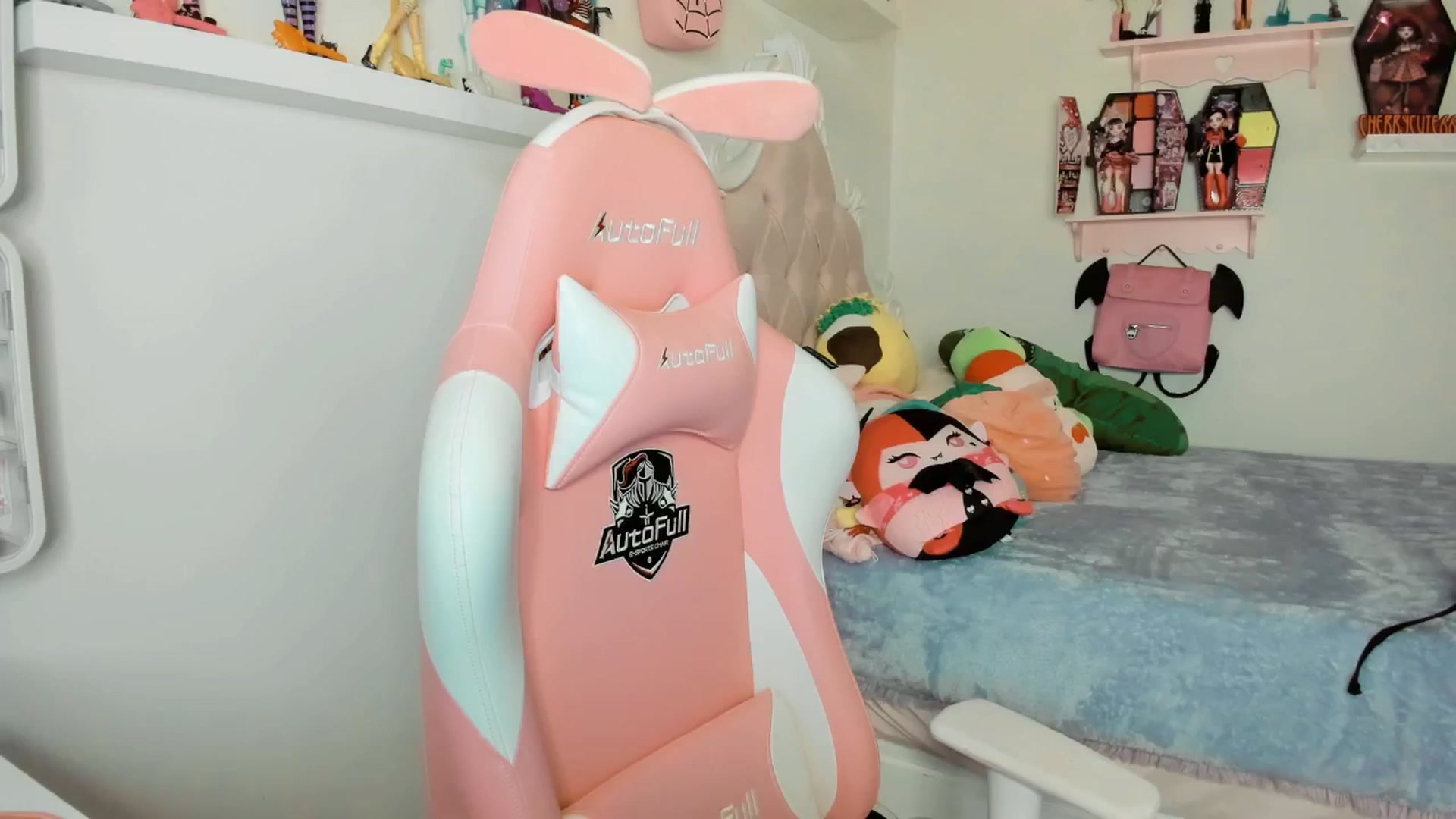 Gallery image thumbnail from Cherrycute666's myfreecams stream on, 01/22/2026, 05:06 image 7 of 20