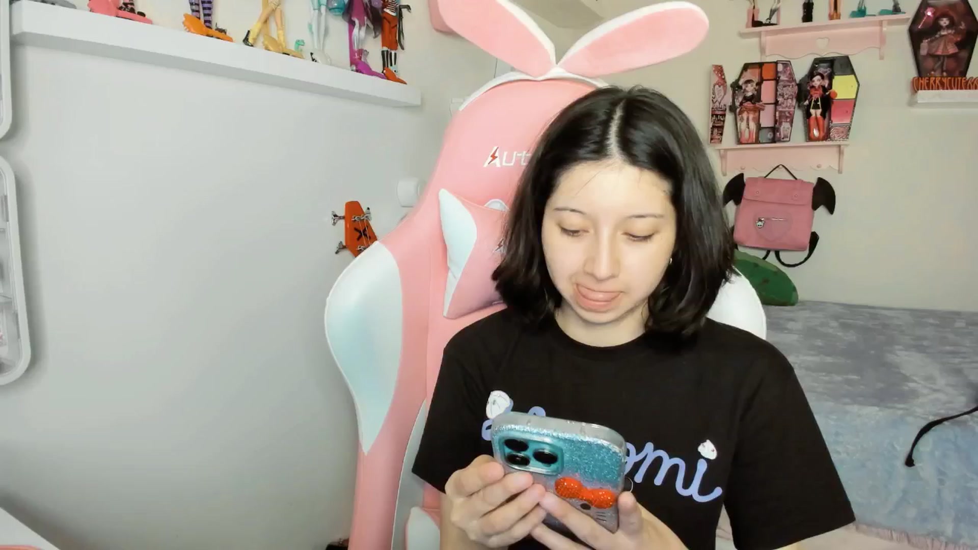 Gallery image thumbnail from Cherrycute666's myfreecams stream on, 01/22/2026, 05:06 image 8 of 20