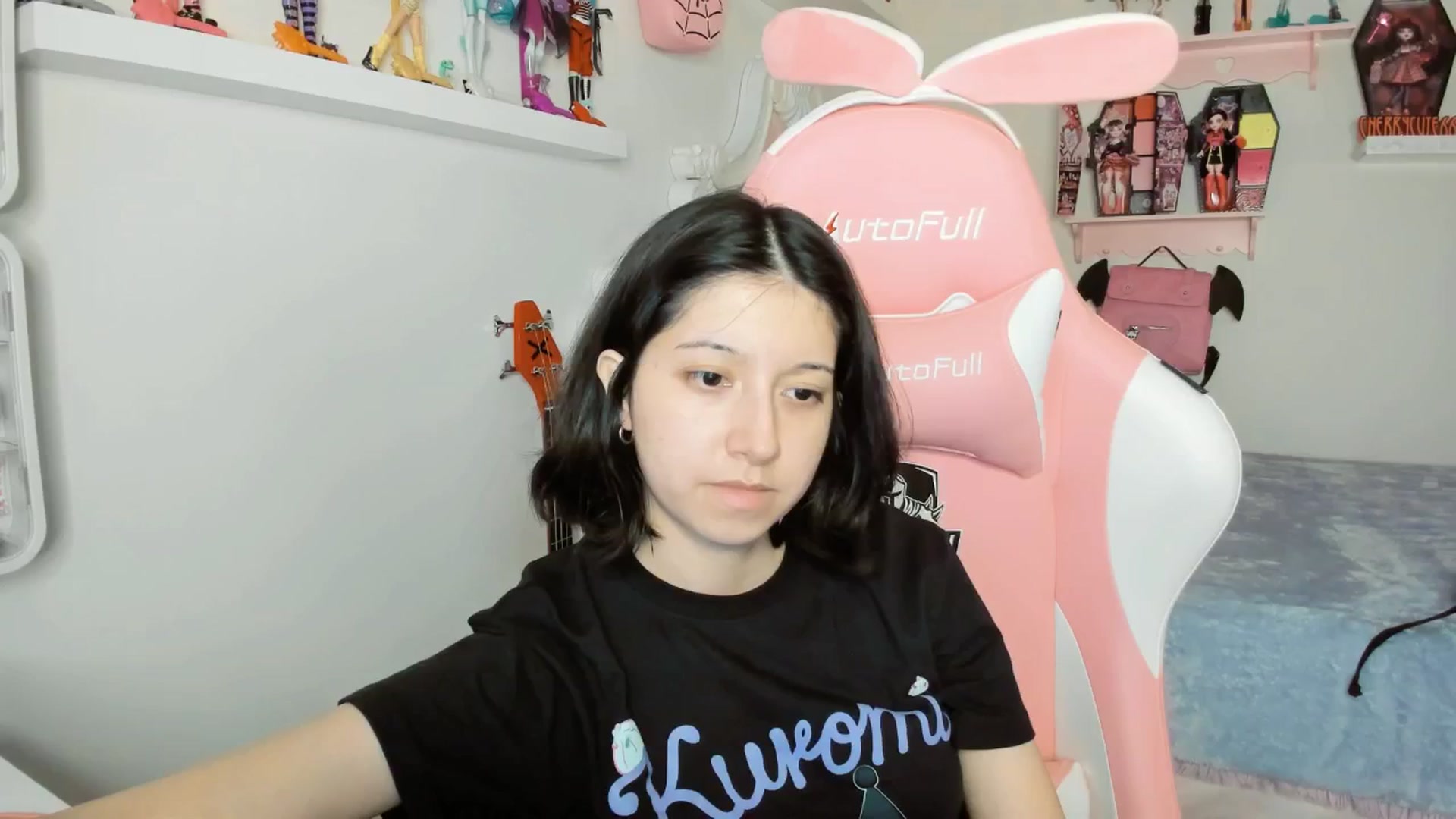 Gallery image thumbnail from Cherrycute666's myfreecams stream on, 01/22/2026, 05:06 image 5 of 20