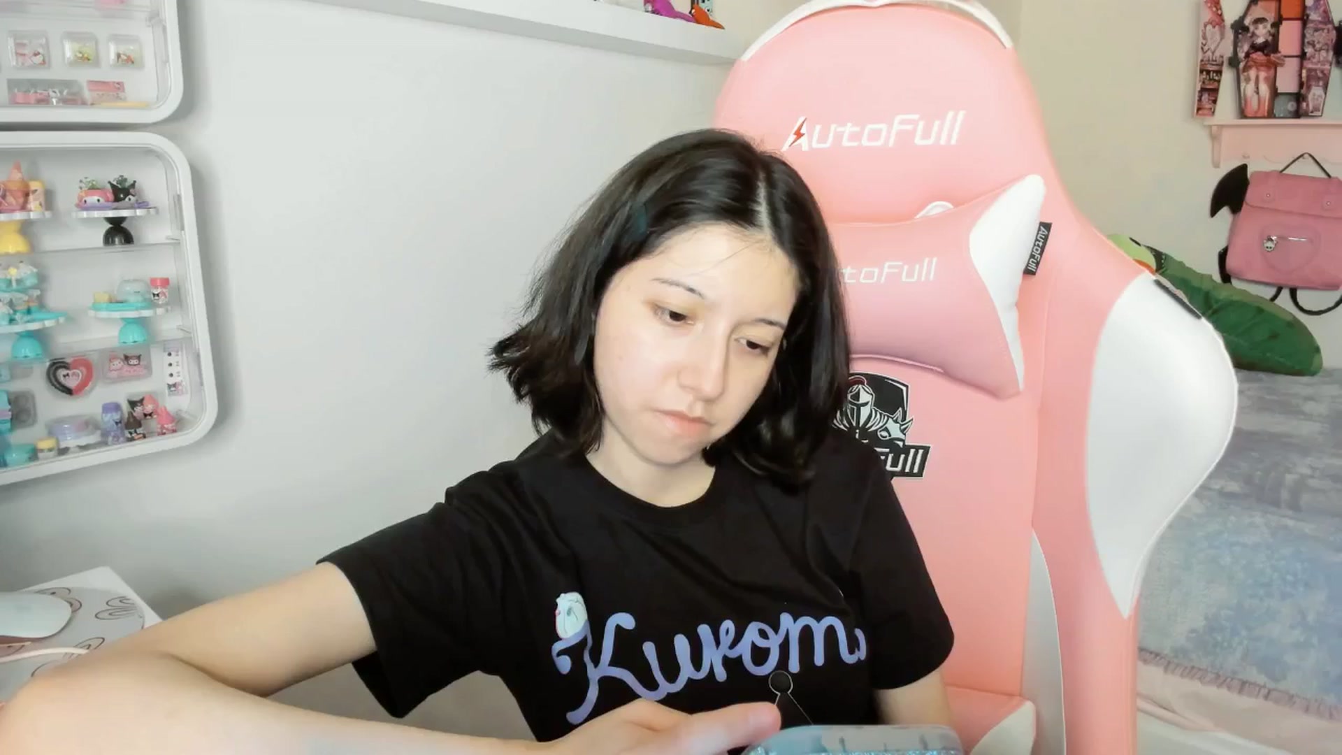 Gallery image thumbnail from Cherrycute666's myfreecams stream on, 01/22/2026, 05:06 image 15 of 20