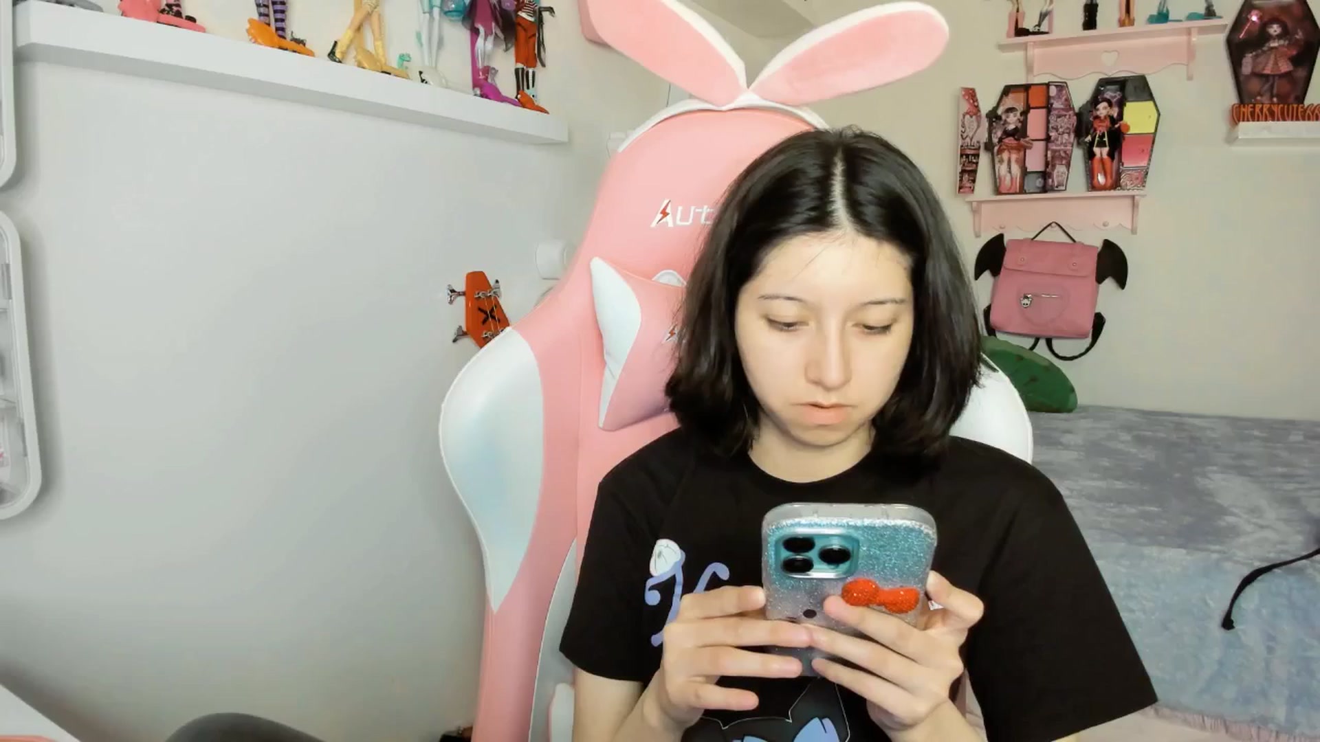 Gallery image thumbnail from Cherrycute666's myfreecams stream on, 01/22/2026, 05:06 image 9 of 20