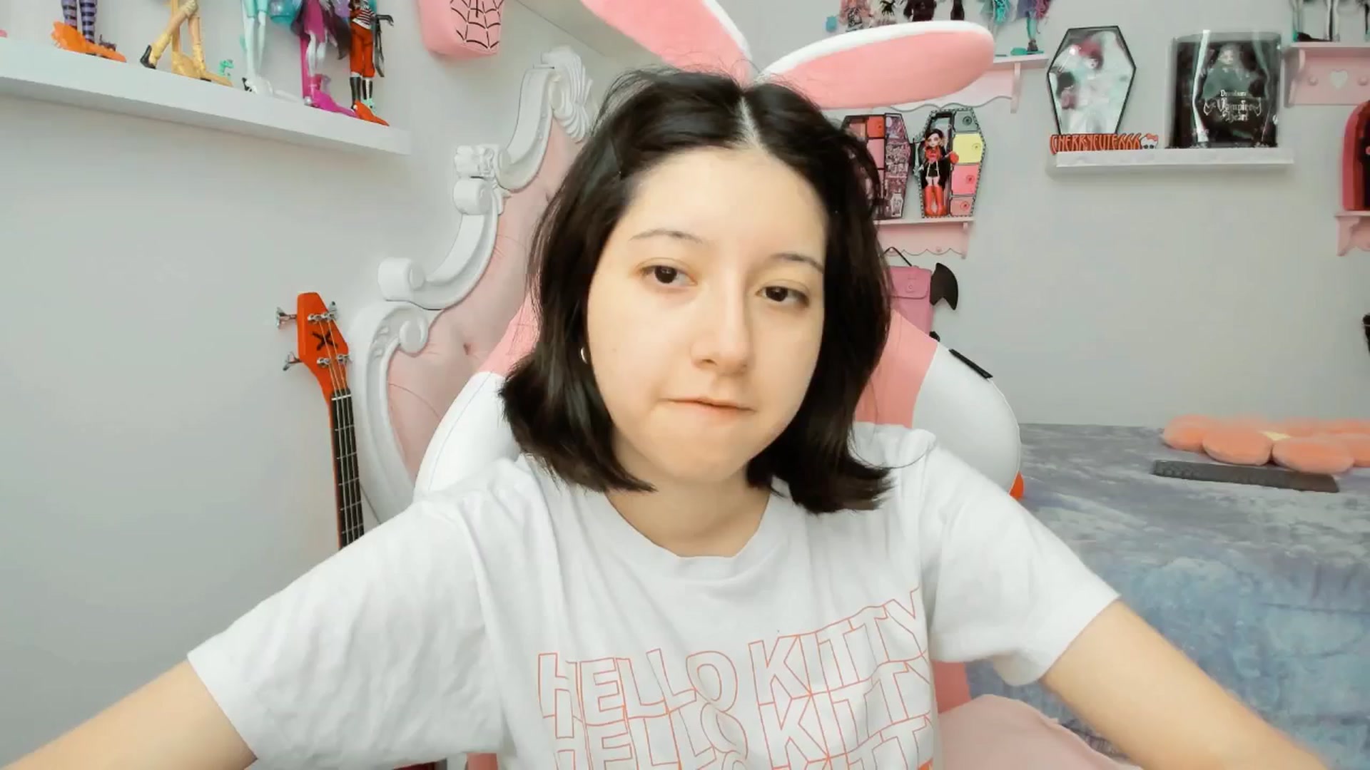 Gallery image thumbnail from Cherrycute666's myfreecams stream on, 01/22/2026, 19:29 image 8 of 20