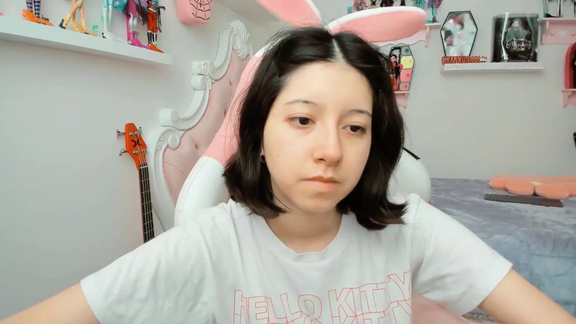 Gallery image thumbnail from Cherrycute666's myfreecams stream on, 01/22/2026, 19:29 image 11 of 20