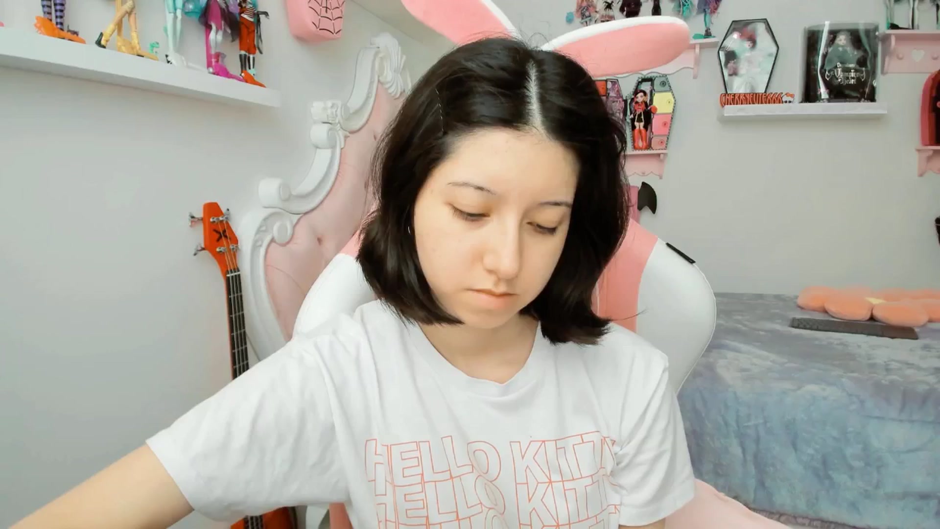 Gallery image thumbnail from Cherrycute666's myfreecams stream on, 01/22/2026, 19:29 image 7 of 20