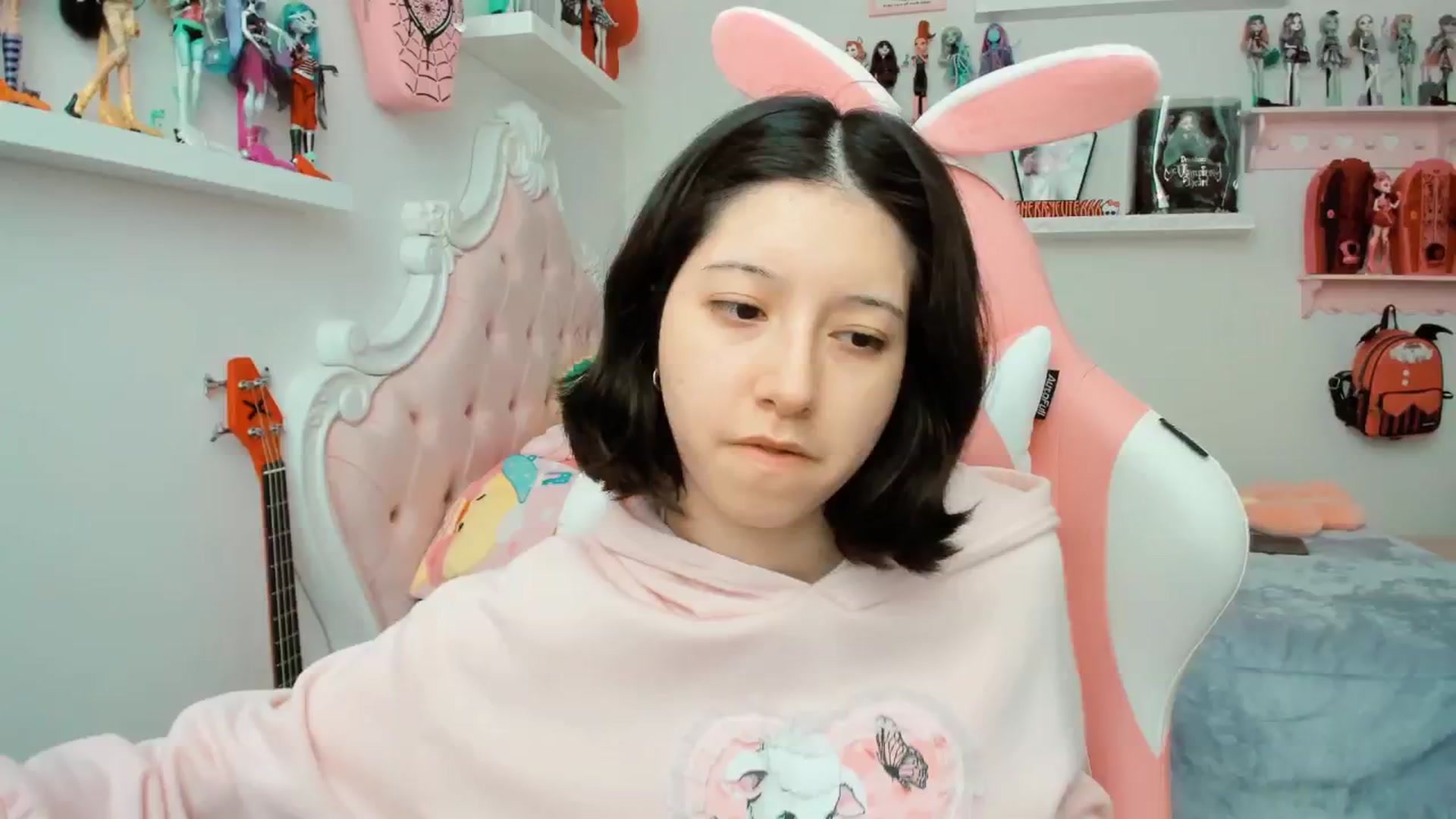 Gallery image thumbnail from Cherrycute666's myfreecams stream on, 01/22/2026, 19:29 image 1 of 20