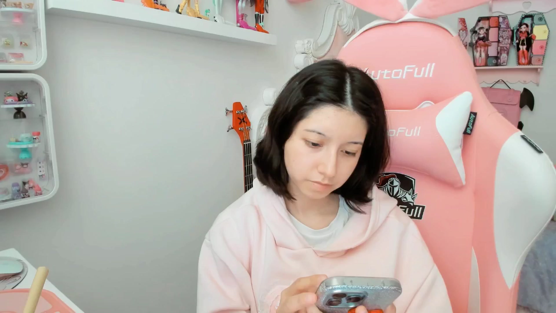 Gallery image thumbnail from Cherrycute666's myfreecams stream on, 01/23/2026, 24:25 image 5 of 20