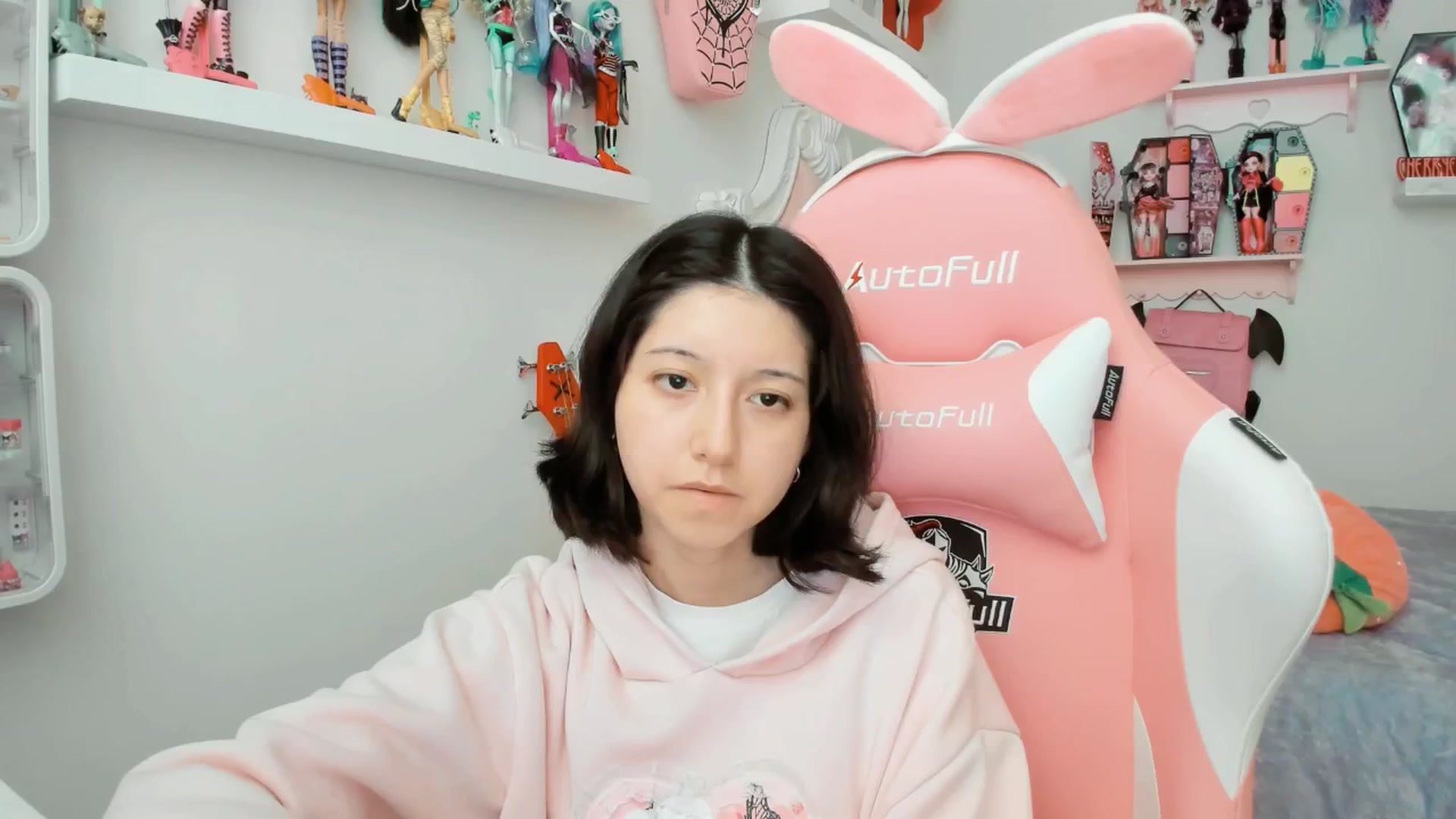 Gallery image thumbnail from Cherrycute666's myfreecams stream on, 01/23/2026, 24:25 image 3 of 20