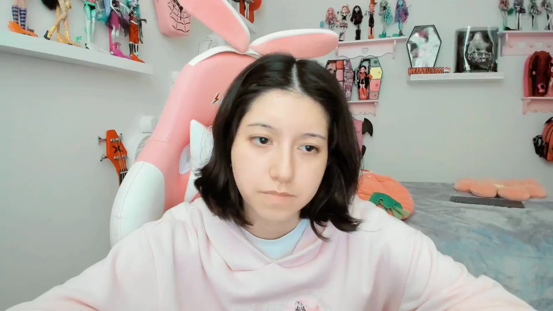 Gallery image thumbnail from Cherrycute666's myfreecams stream on, 01/23/2026, 24:25 image 2 of 20