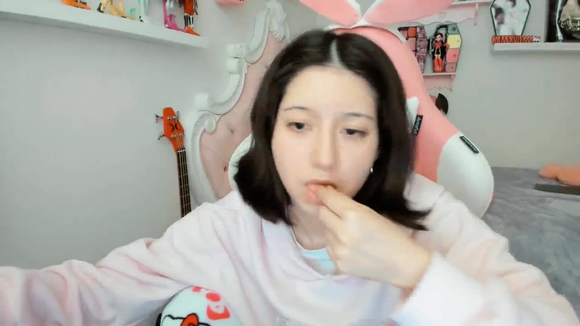 Gallery image thumbnail from Cherrycute666's myfreecams stream on, 01/23/2026, 24:25 image 10 of 20
