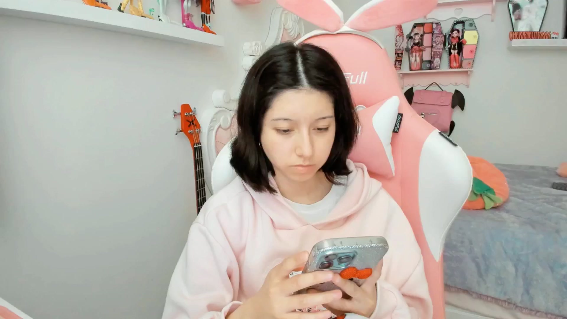 Gallery image thumbnail from Cherrycute666's myfreecams stream on, 01/23/2026, 24:25 image 6 of 20
