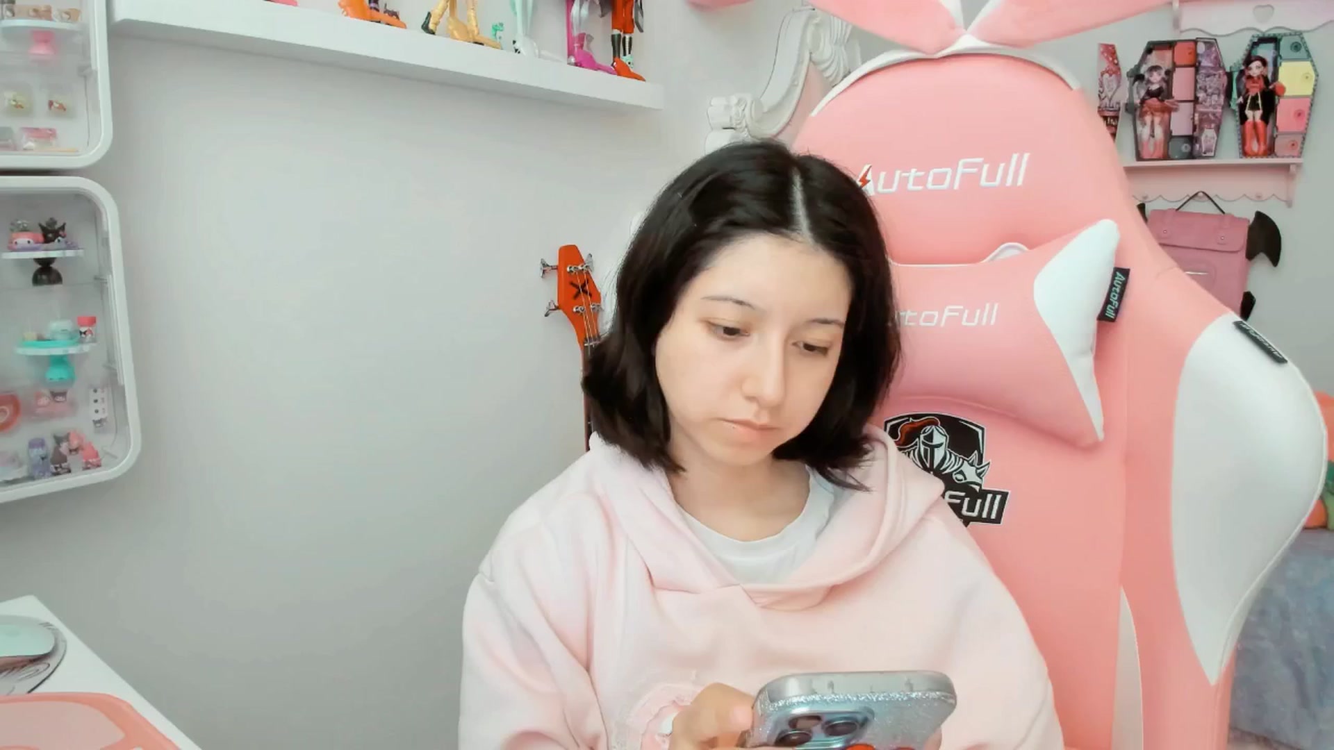 Gallery image thumbnail from Cherrycute666's myfreecams stream on, 01/23/2026, 24:25 image 4 of 20