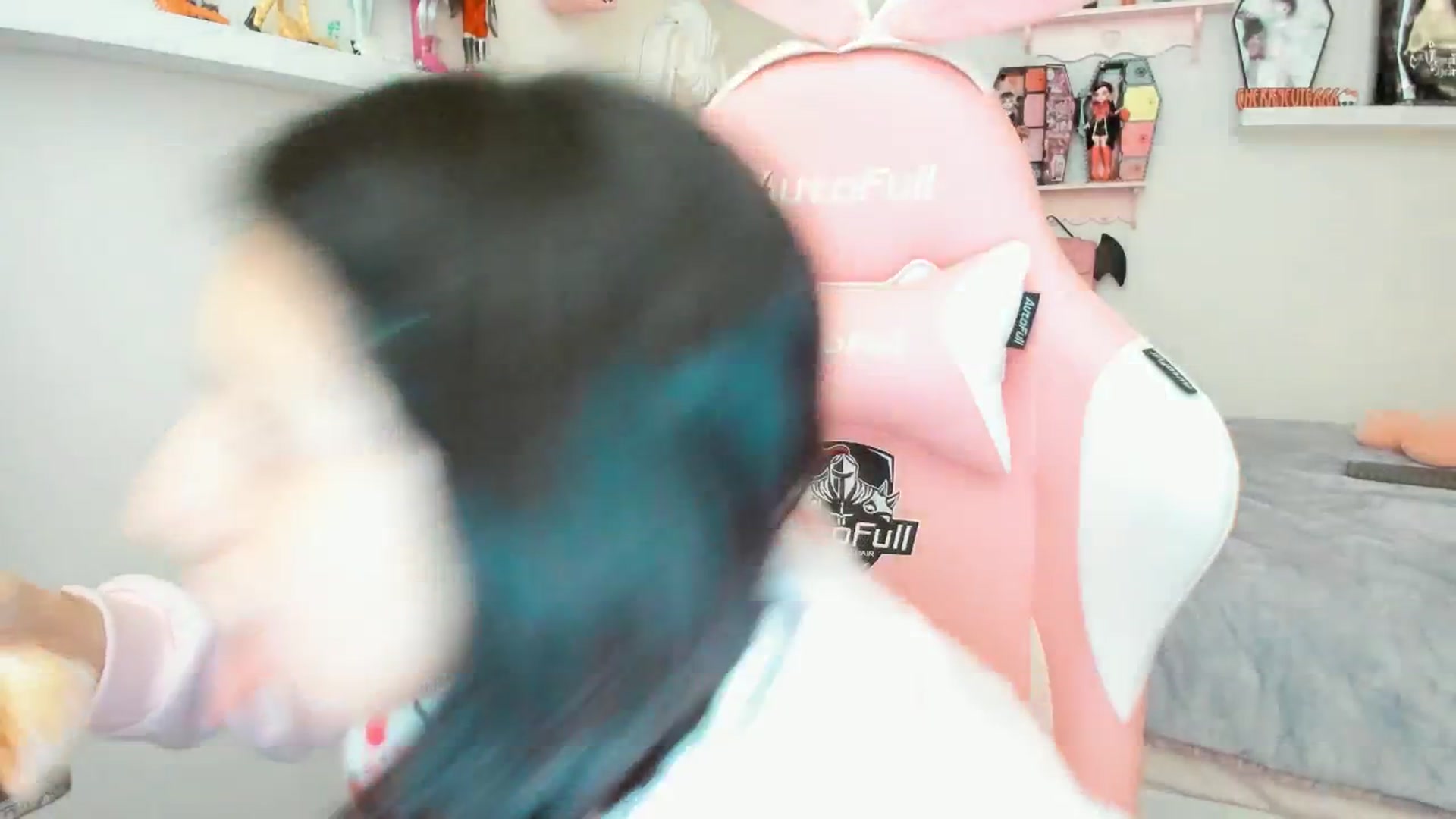 Gallery image thumbnail from Cherrycute666's myfreecams stream on, 01/23/2026, 24:25 image 14 of 20