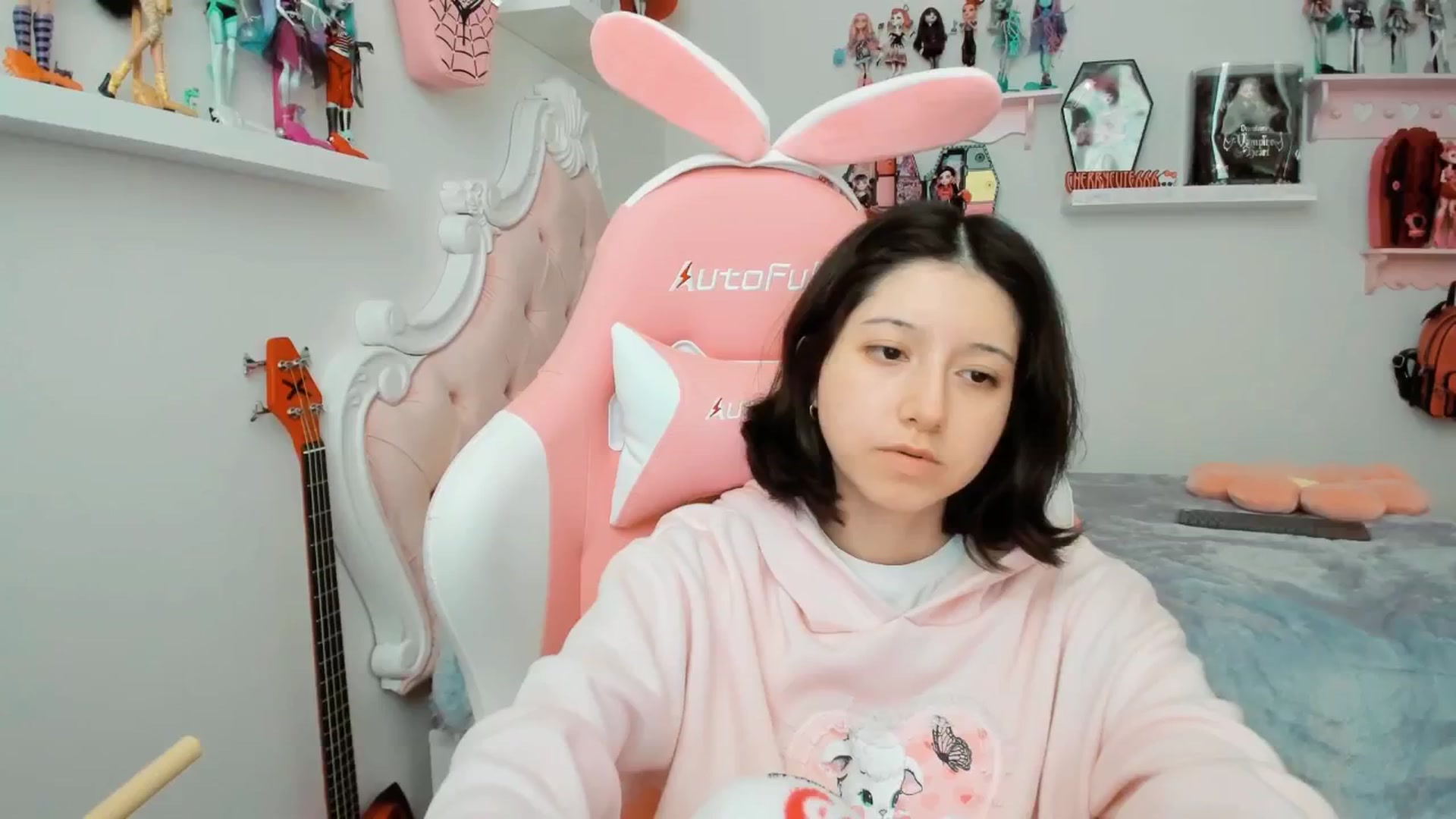 Gallery image thumbnail from Cherrycute666's myfreecams stream on, 01/23/2026, 24:25 image 1 of 20