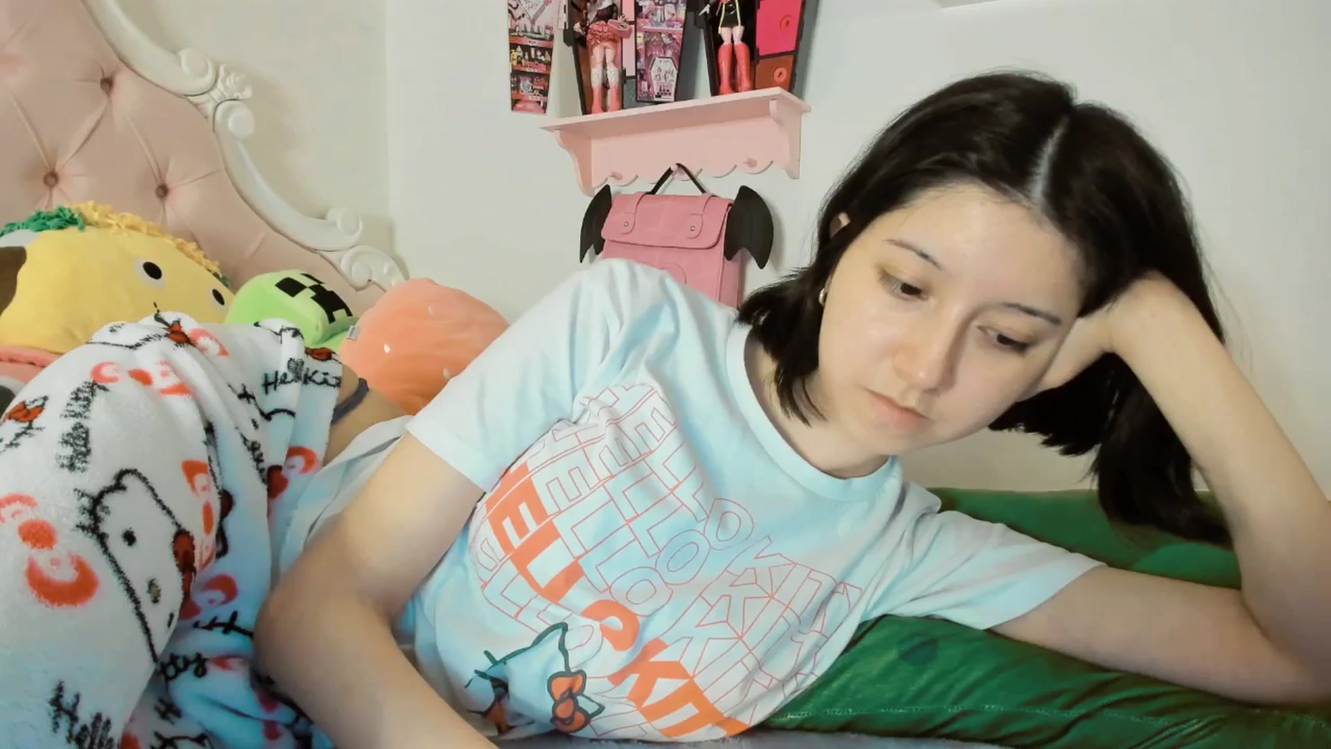 Gallery image thumbnail from Cherrycute666's myfreecams stream on, 01/23/2026, 03:06 image 14 of 20