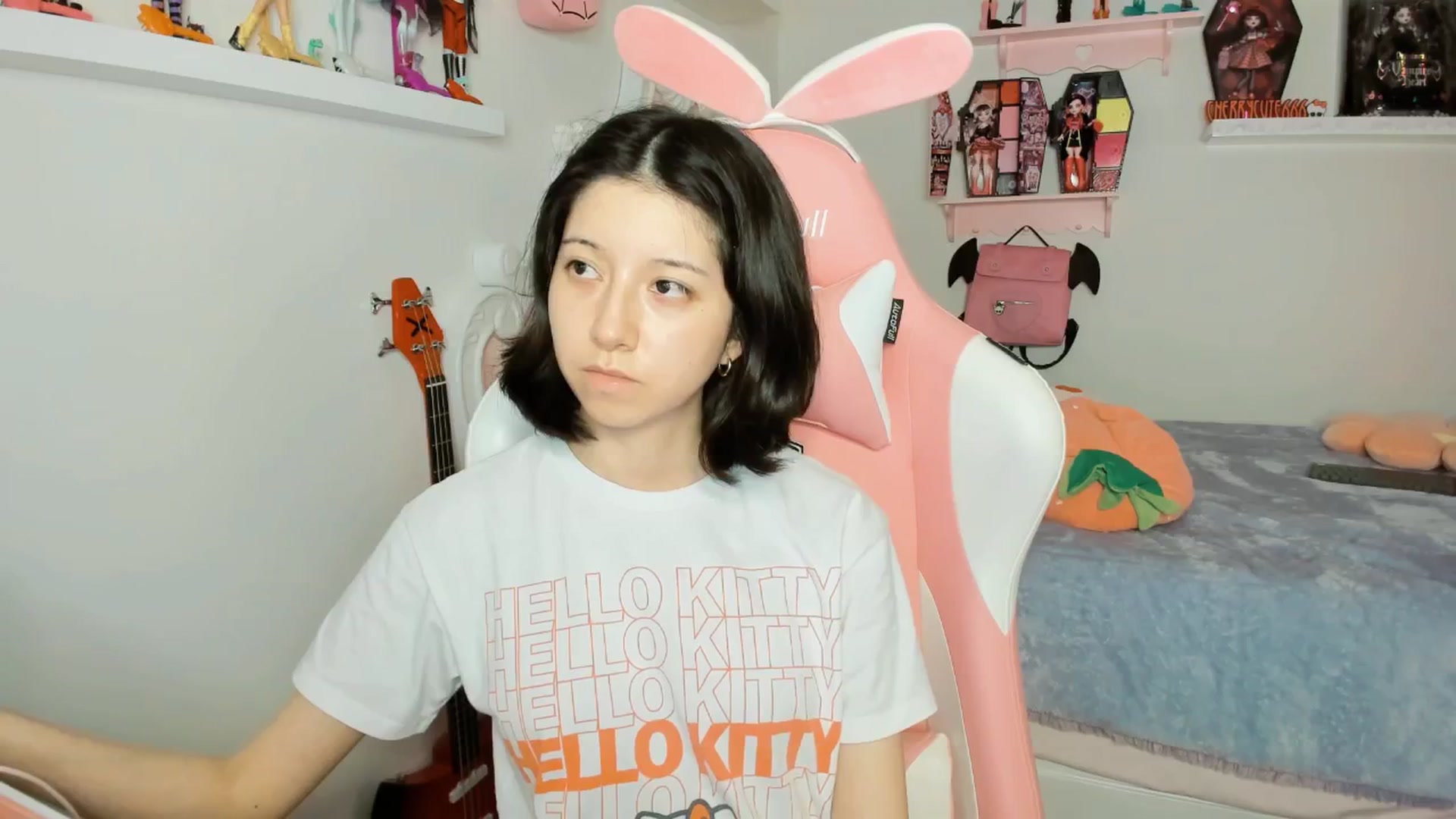 Gallery image thumbnail from Cherrycute666's myfreecams stream on, 01/23/2026, 03:06 image 11 of 20