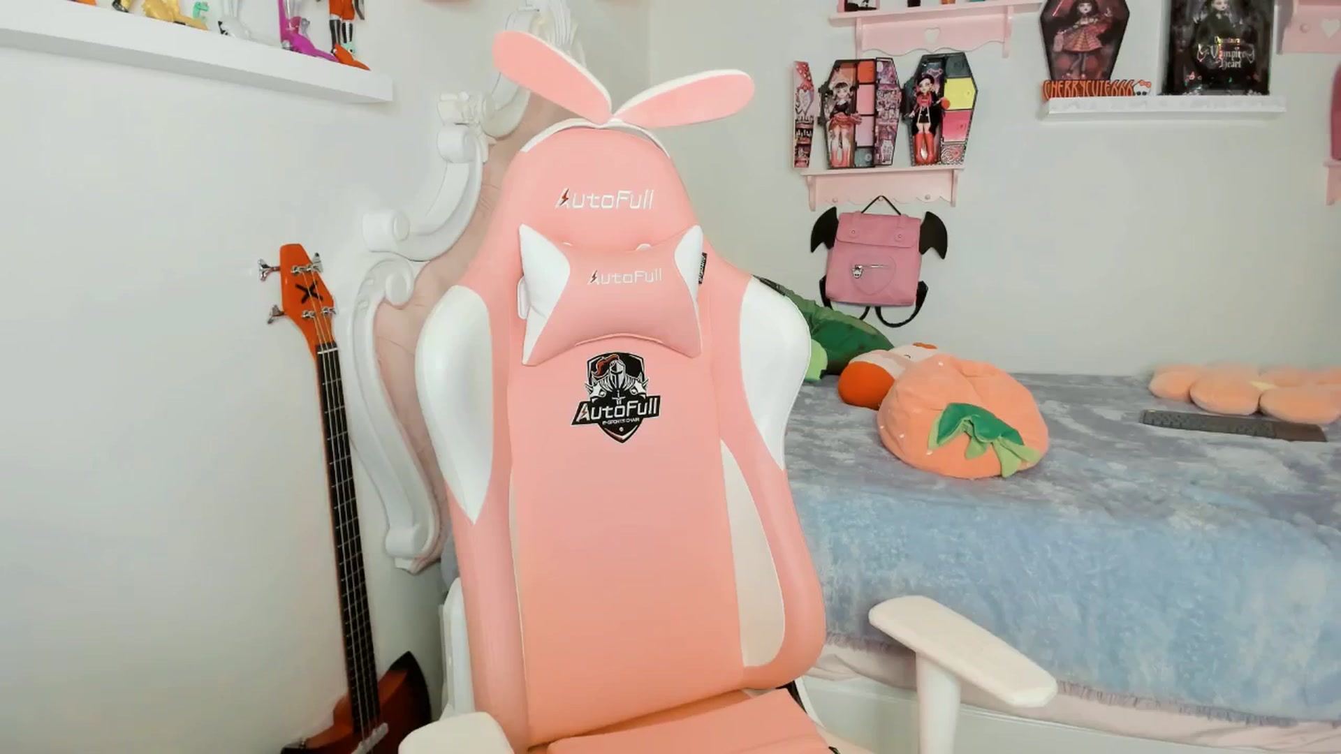 Gallery image thumbnail from Cherrycute666's myfreecams stream on, 01/23/2026, 03:06 image 6 of 20