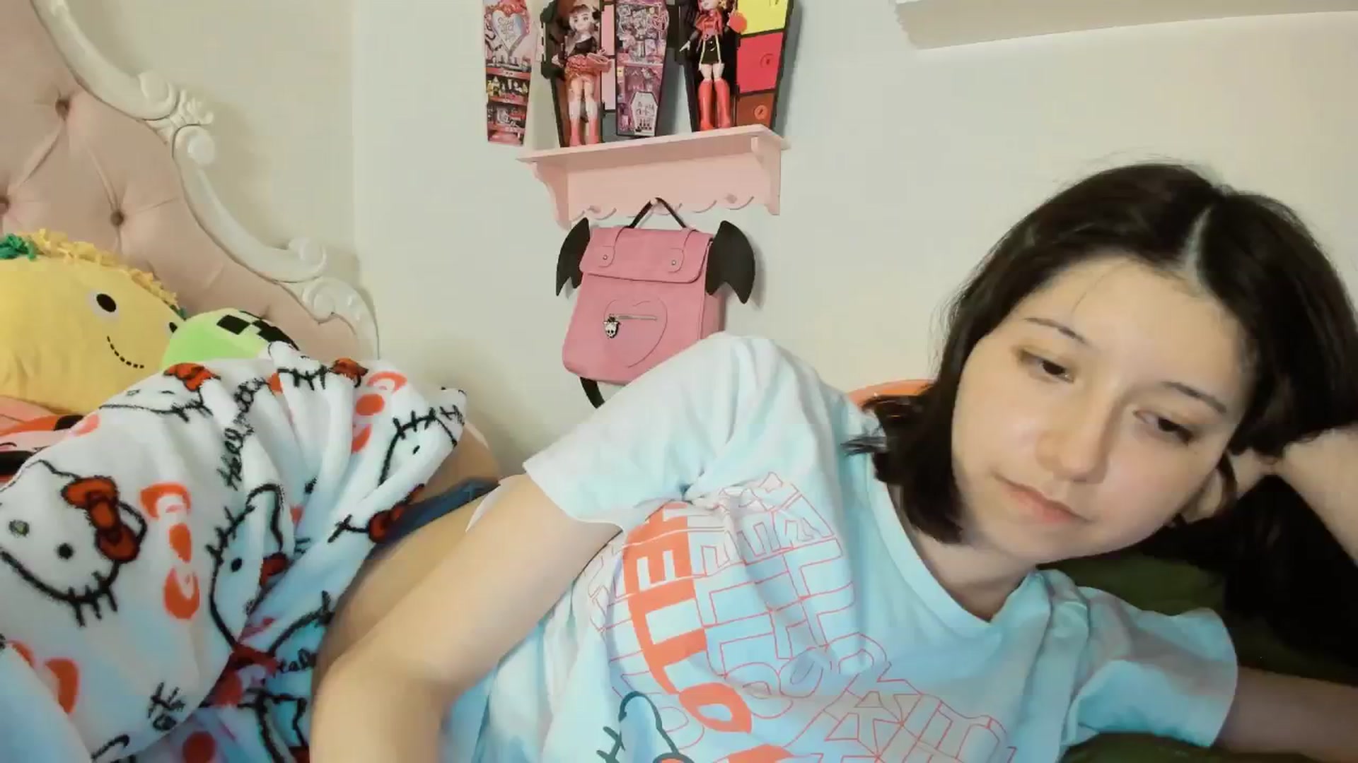 Gallery image thumbnail from Cherrycute666's myfreecams stream on, 01/23/2026, 07:42 image 3 of 20