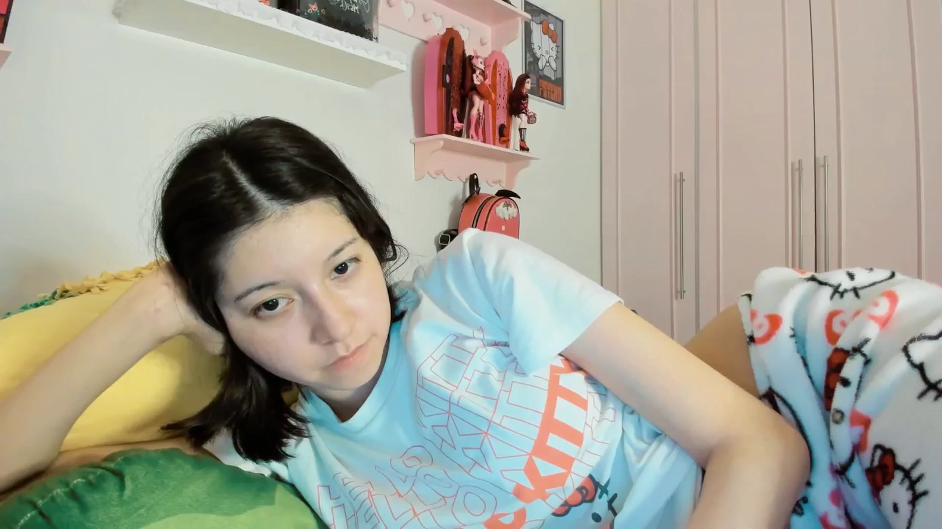 Gallery image thumbnail from Cherrycute666's myfreecams stream on, 01/23/2026, 07:42 image 9 of 20