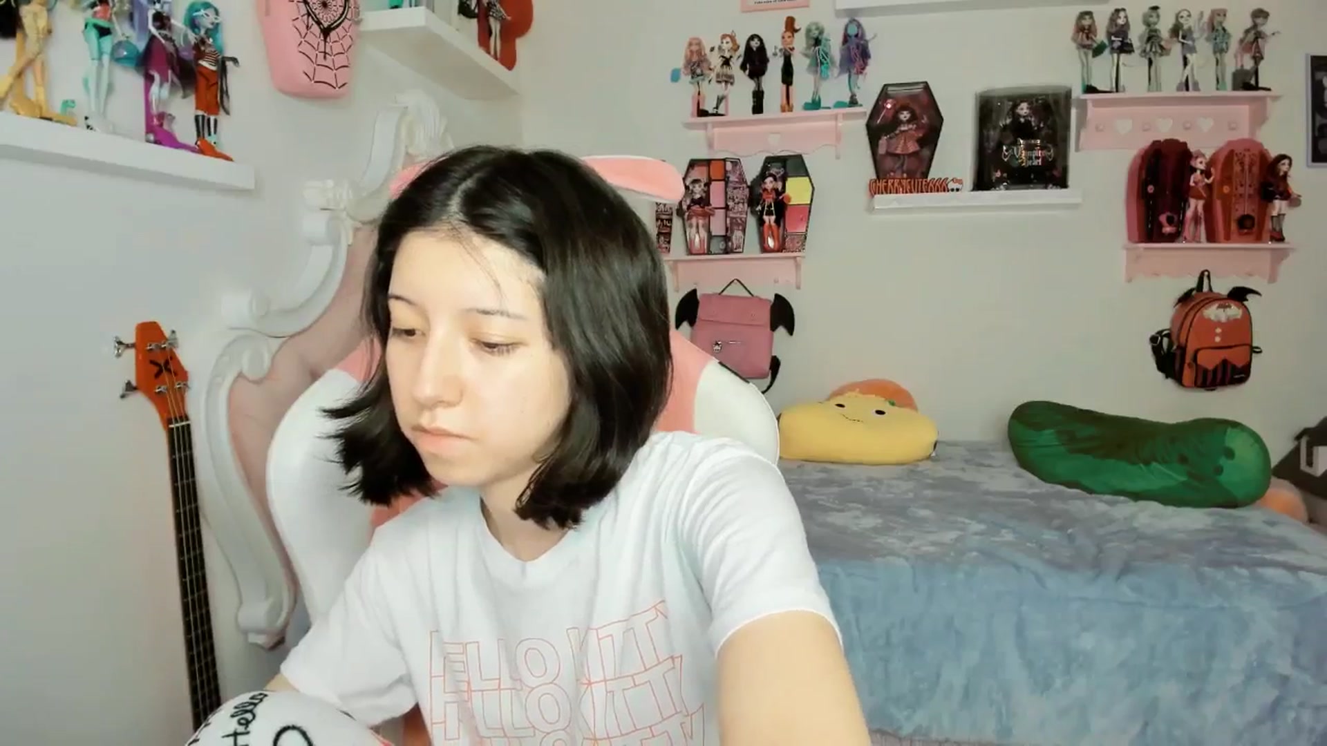 Gallery image thumbnail from Cherrycute666's myfreecams stream on, 01/23/2026, 08:21 image 8 of 20