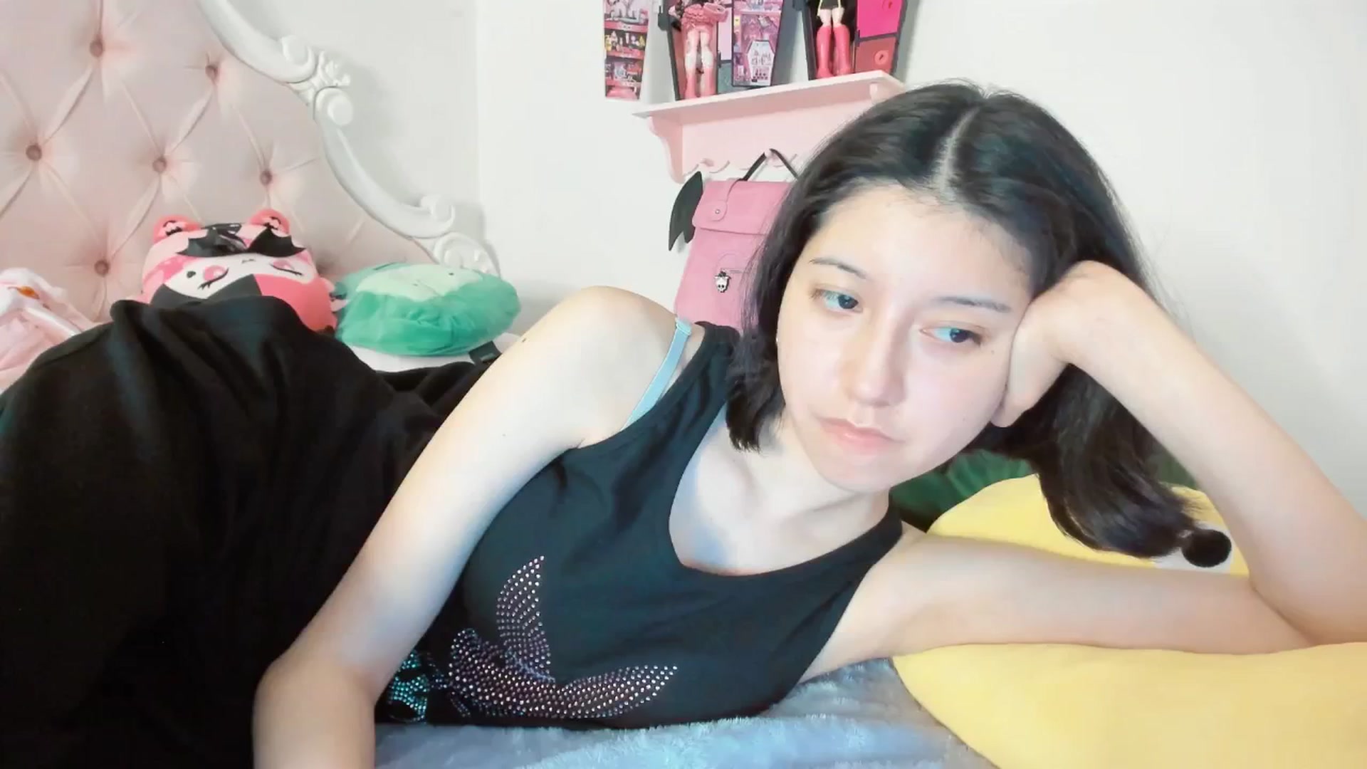 Gallery image thumbnail from Cherrycute666's myfreecams stream on, 01/24/2026, 02:49 image 18 of 20