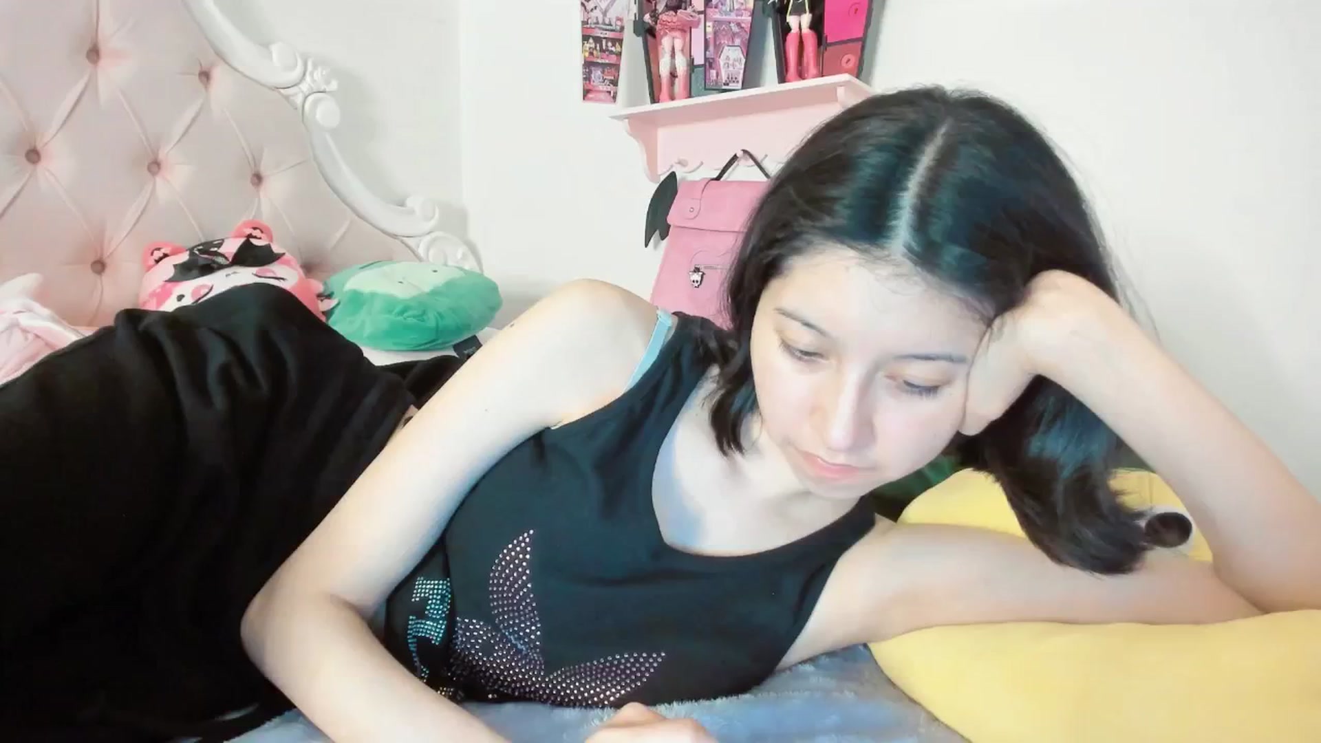 Gallery image thumbnail from Cherrycute666's myfreecams stream on, 01/24/2026, 02:49 image 19 of 20