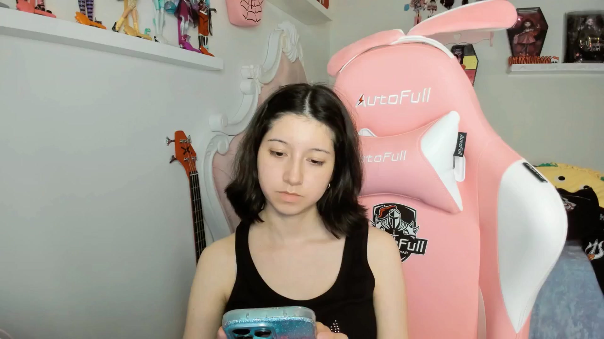 Gallery image thumbnail from Cherrycute666's myfreecams stream on, 01/24/2026, 07:11 image 7 of 20