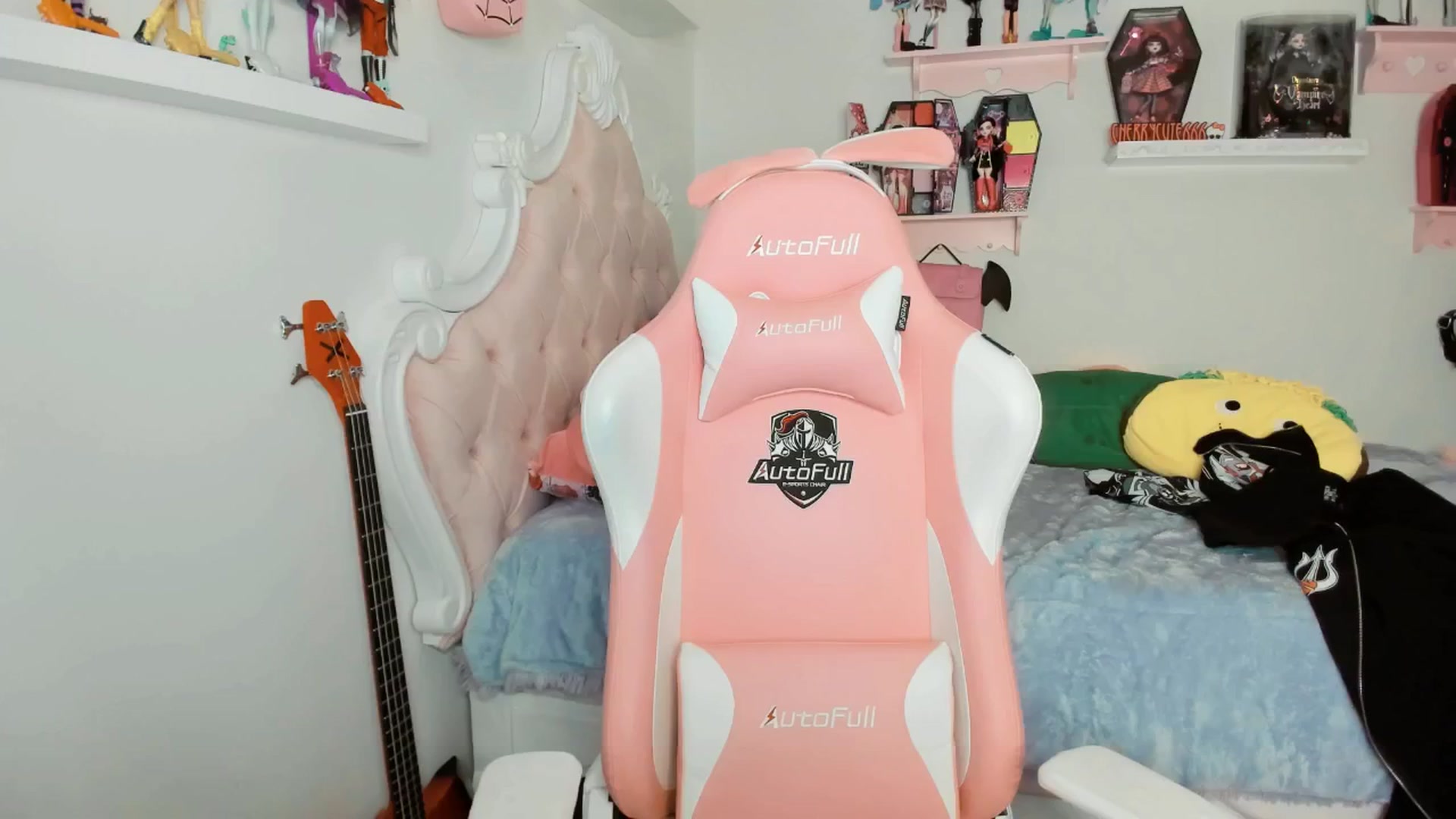 Gallery image thumbnail from Cherrycute666's myfreecams stream on, 01/24/2026, 07:11 image 12 of 20