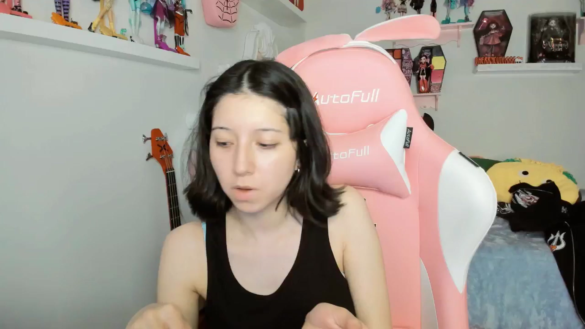 Gallery image thumbnail from Cherrycute666's myfreecams stream on, 01/24/2026, 07:11 image 3 of 20