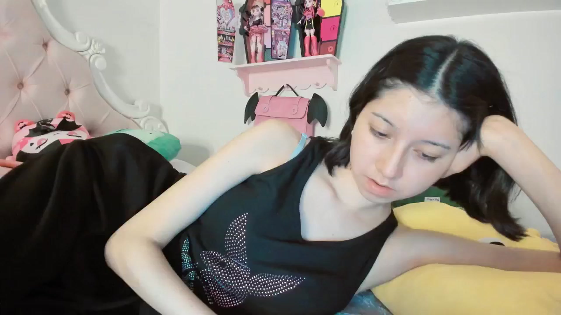 Gallery image thumbnail from Cherrycute666's myfreecams stream on, 01/24/2026, 07:11 image 20 of 20