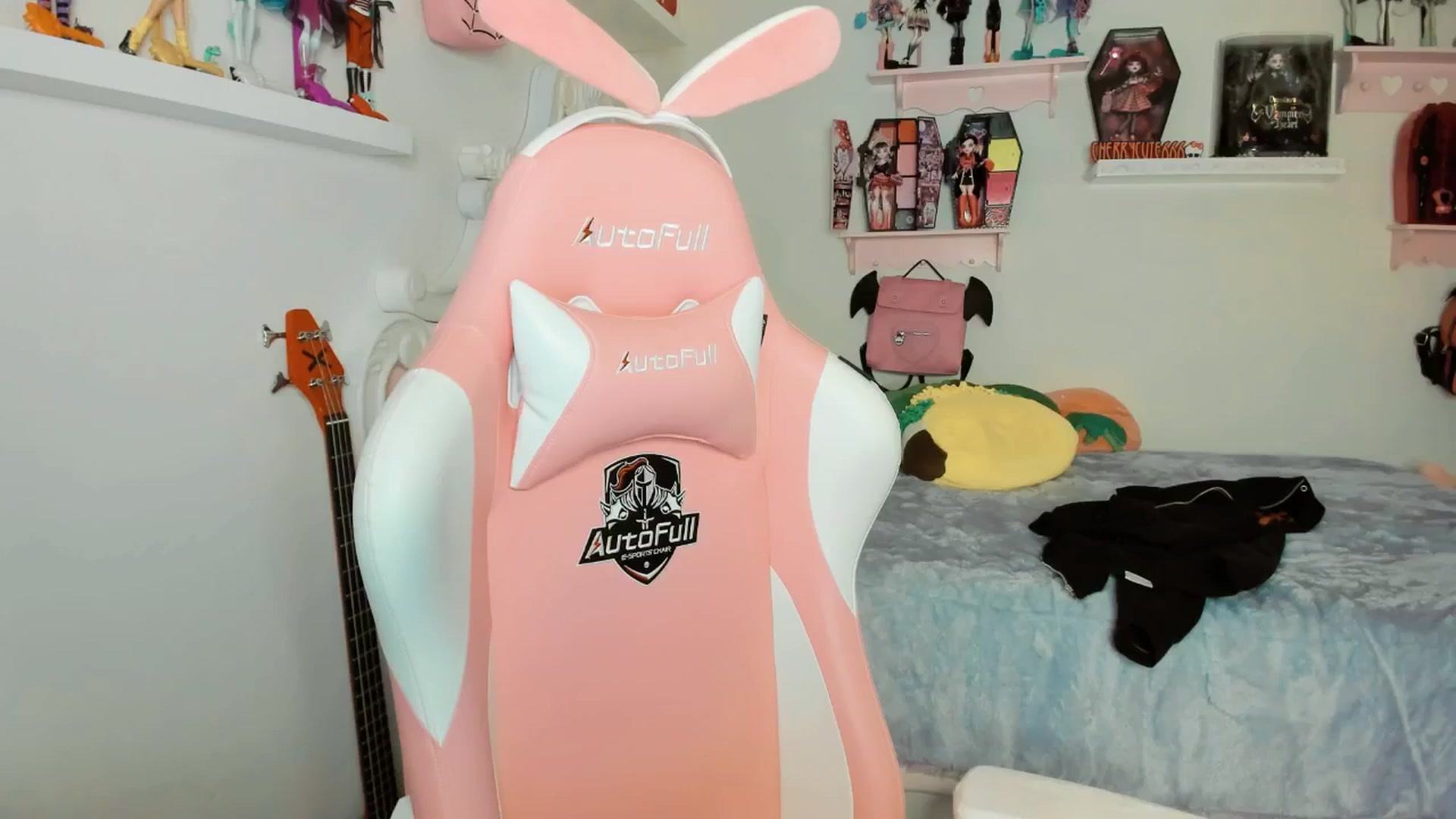 Gallery image thumbnail from Cherrycute666's myfreecams stream on, 01/25/2026, 04:07 image 12 of 20