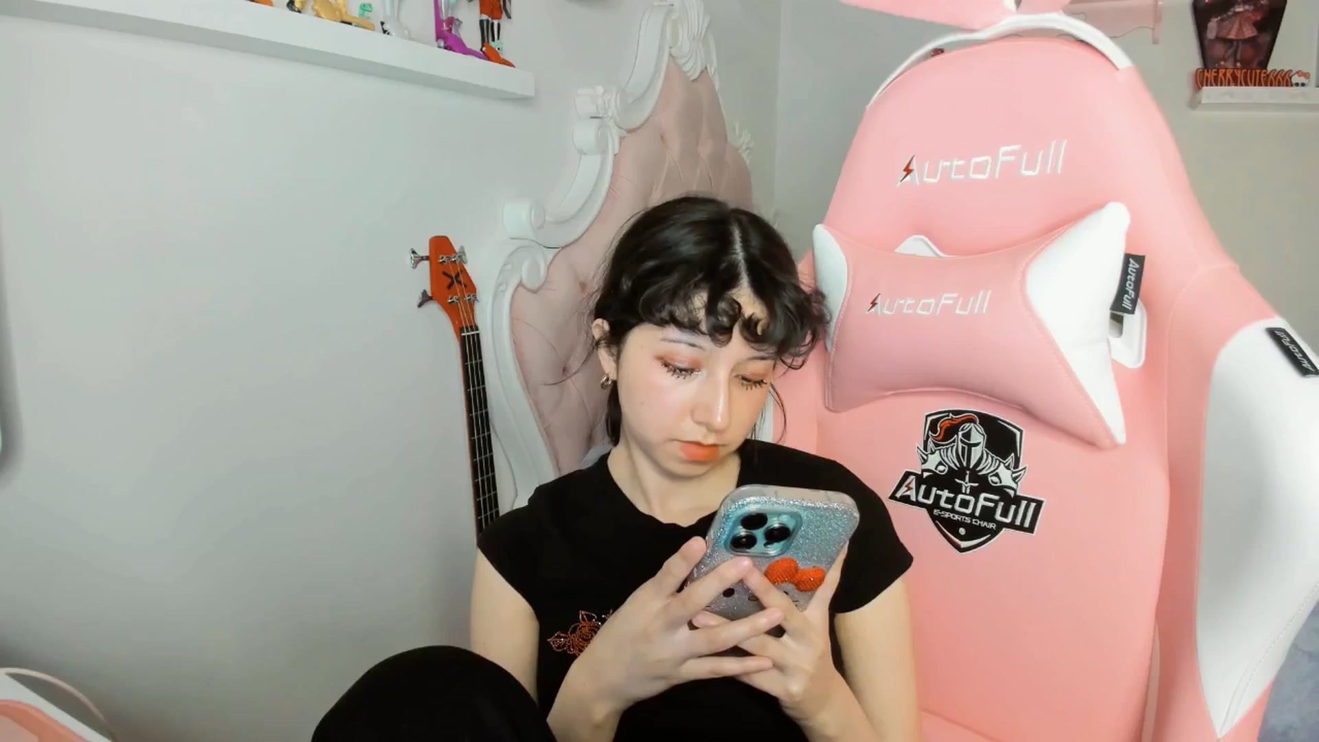 Gallery image thumbnail from Cherrycute666's myfreecams stream on, 01/25/2026, 04:07 image 9 of 20