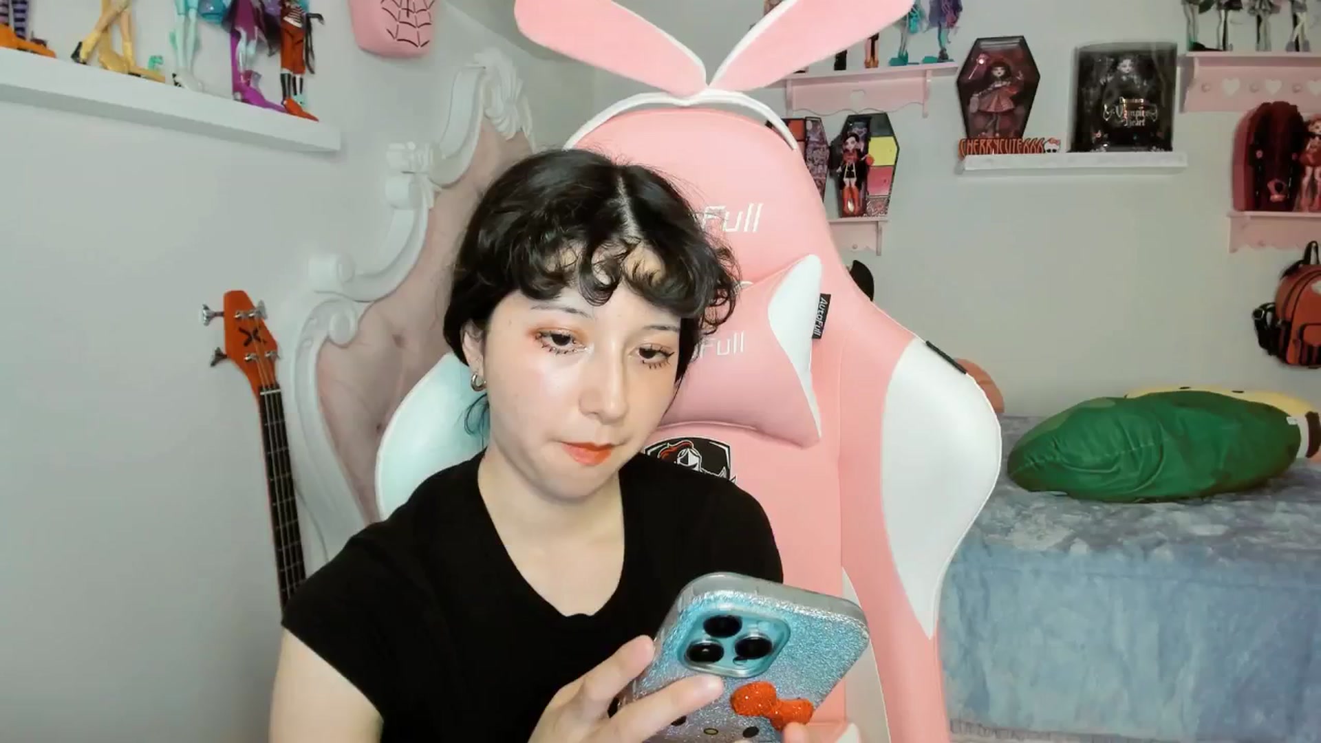 Gallery image thumbnail from Cherrycute666's myfreecams stream on, 01/25/2026, 09:07 image 6 of 20