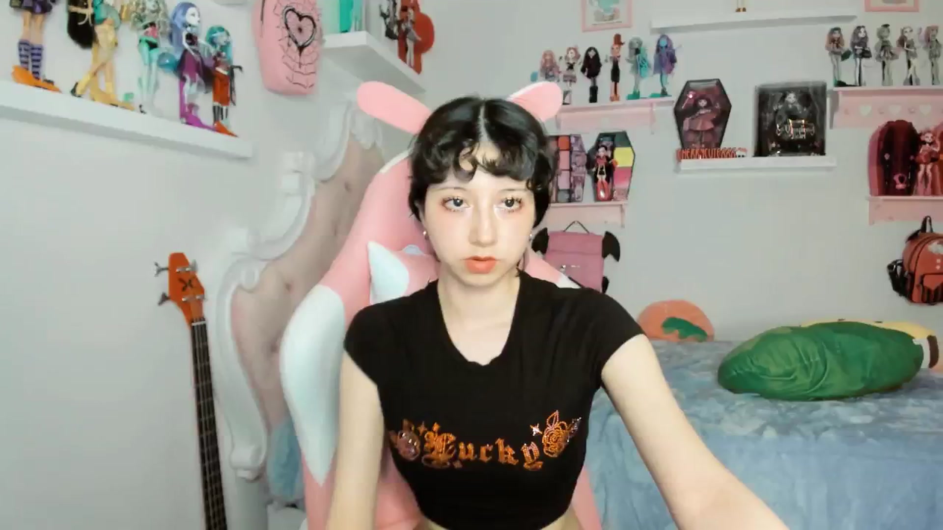 Gallery image thumbnail from Cherrycute666's myfreecams stream on, 01/25/2026, 09:07 image 5 of 20