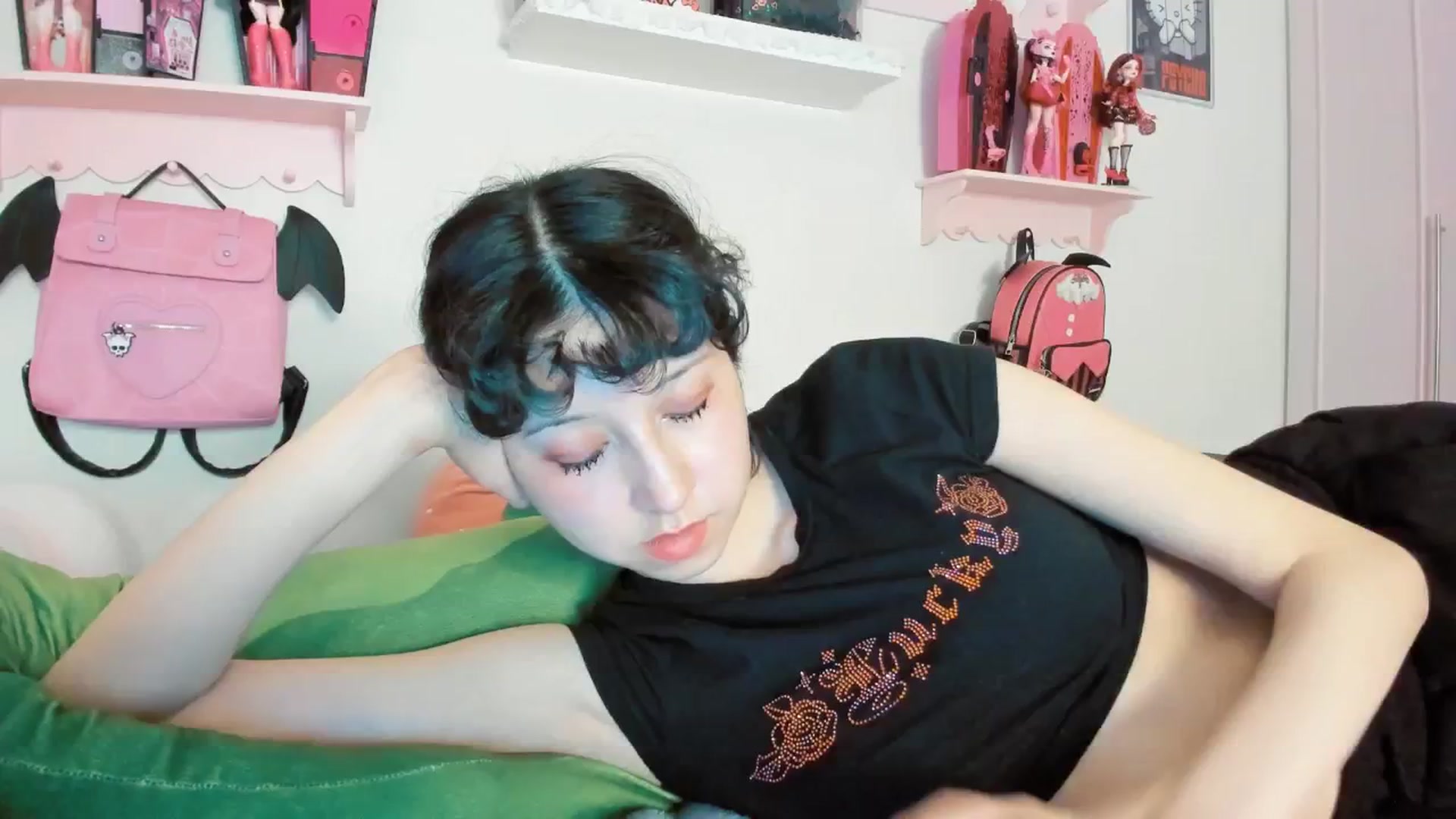 Gallery image thumbnail from Cherrycute666's myfreecams stream on, 01/25/2026, 09:07 image 12 of 20