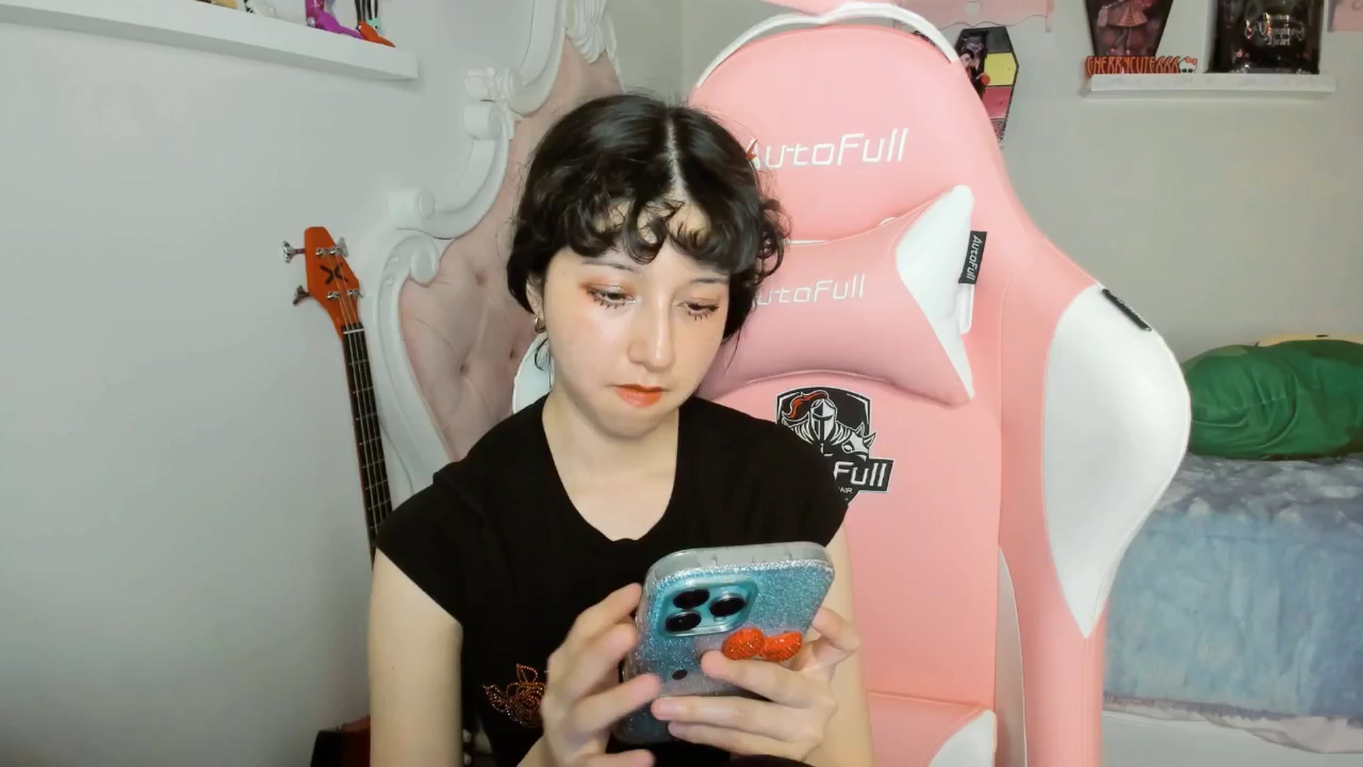 Gallery image thumbnail from Cherrycute666's myfreecams stream on, 01/25/2026, 09:07 image 7 of 20