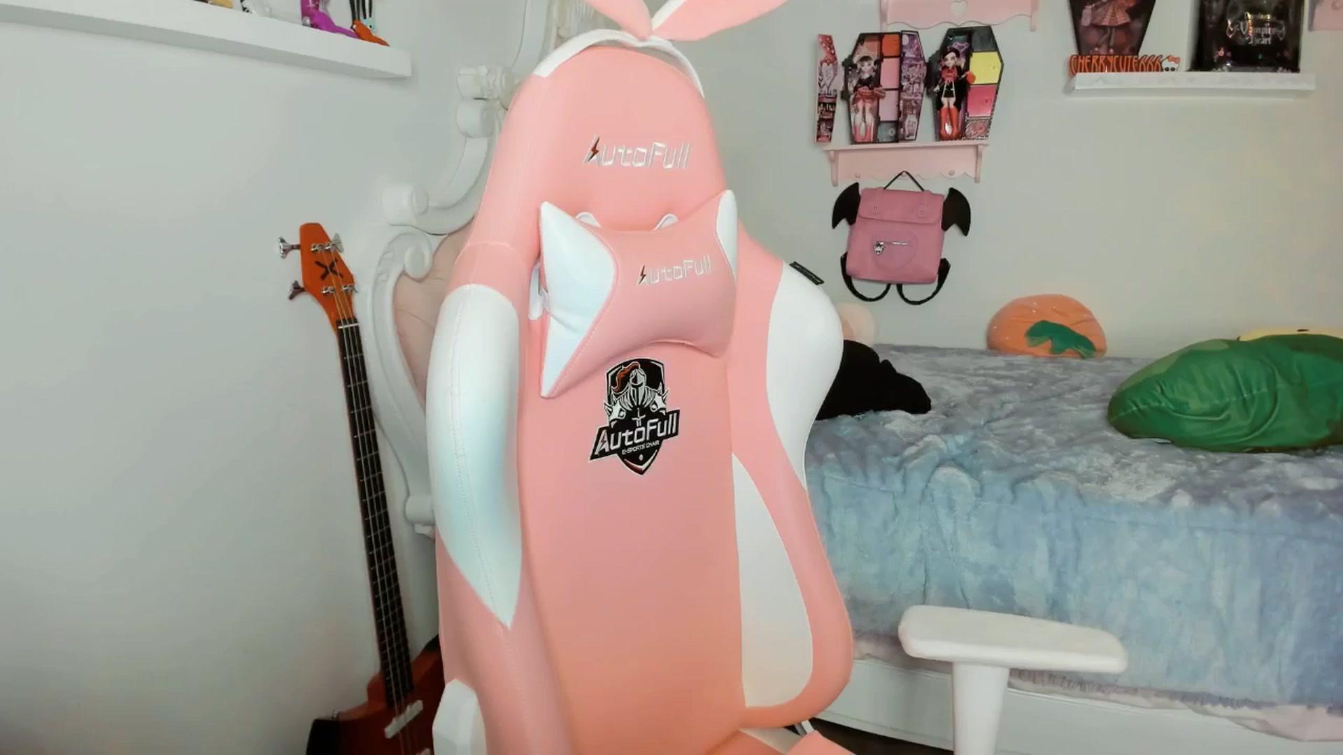 Gallery image thumbnail from Cherrycute666's myfreecams stream on, 01/25/2026, 09:07 image 8 of 20