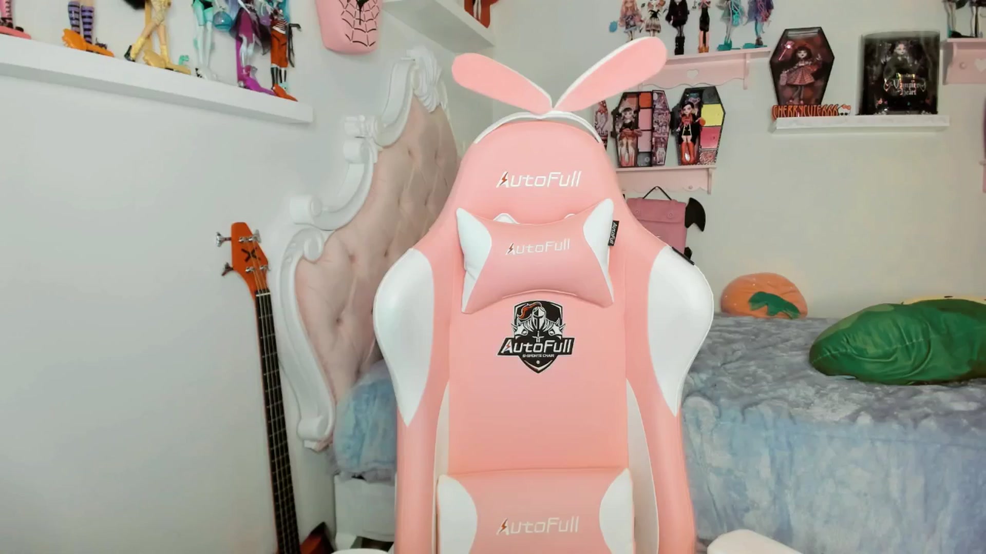 Gallery image thumbnail from Cherrycute666's myfreecams stream on, 01/25/2026, 09:07 image 9 of 20