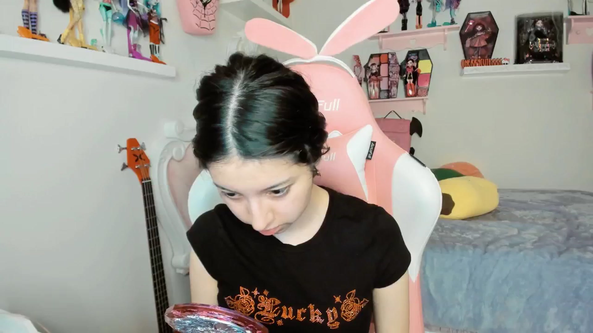 Gallery image thumbnail from Cherrycute666's myfreecams stream on, 01/25/2026, 09:40 image 19 of 20