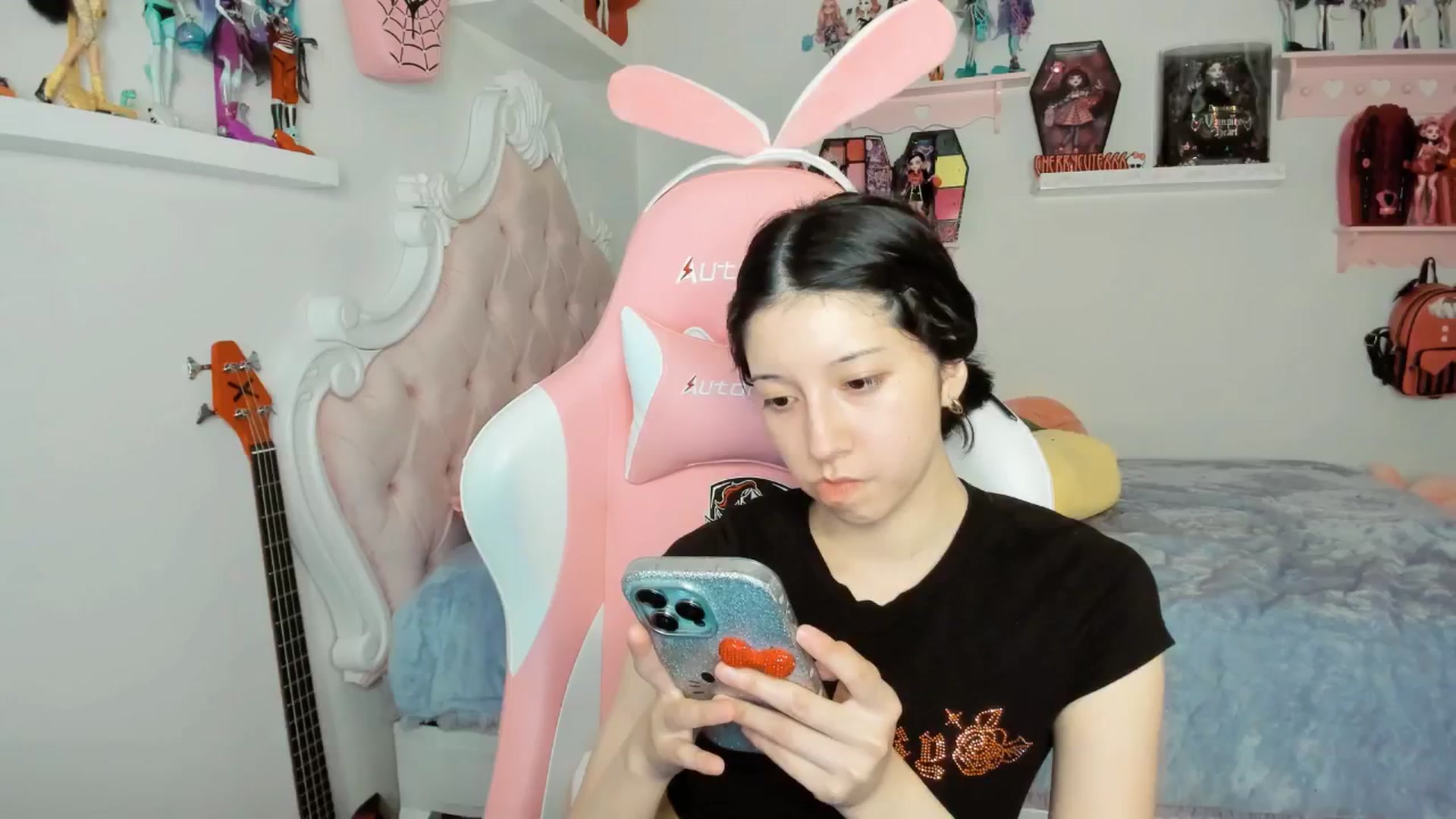 Gallery image thumbnail from Cherrycute666's myfreecams stream on, 01/25/2026, 09:40 image 17 of 20