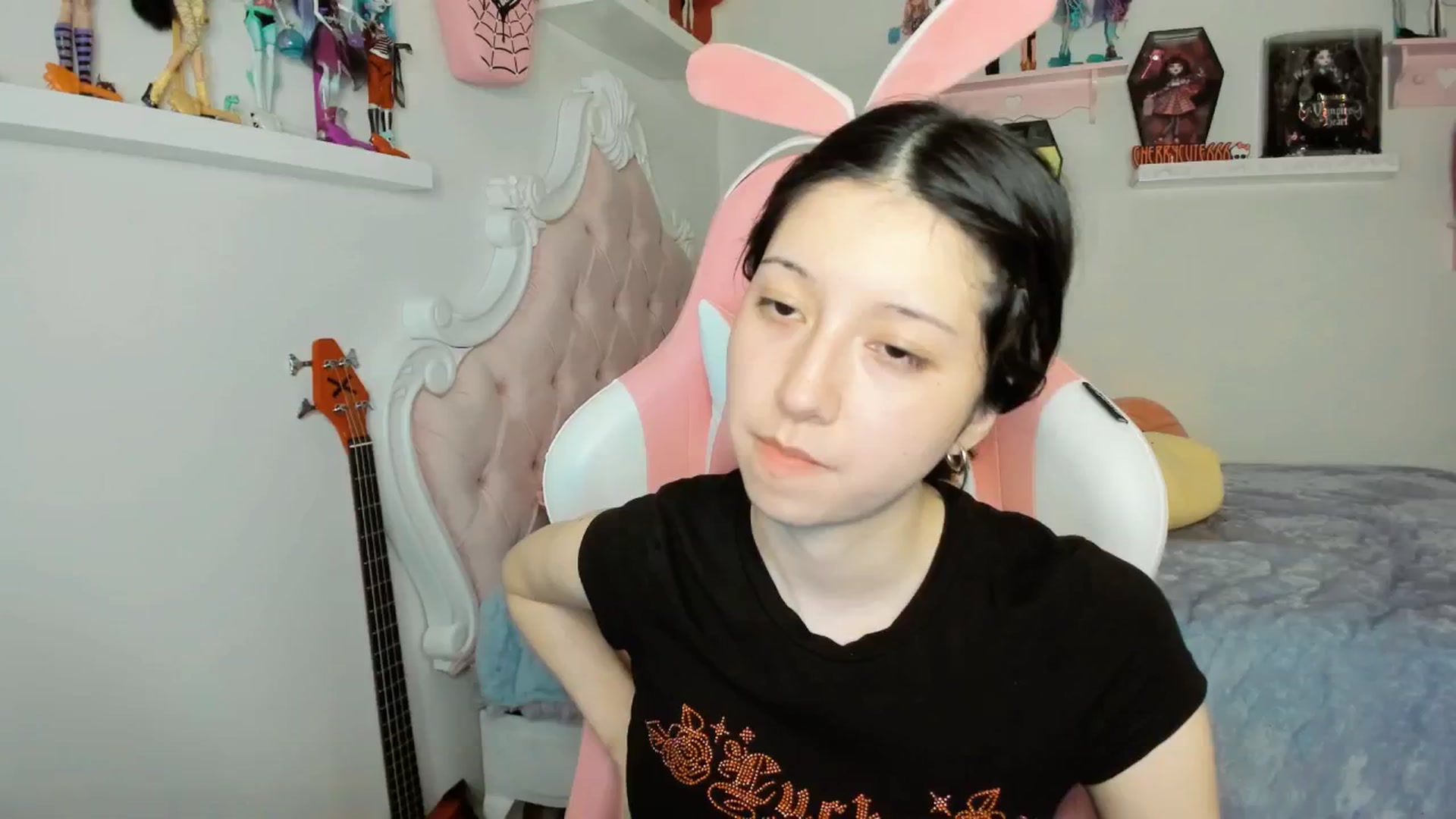 Gallery image thumbnail from Cherrycute666's myfreecams stream on, 01/25/2026, 09:40 image 20 of 20
