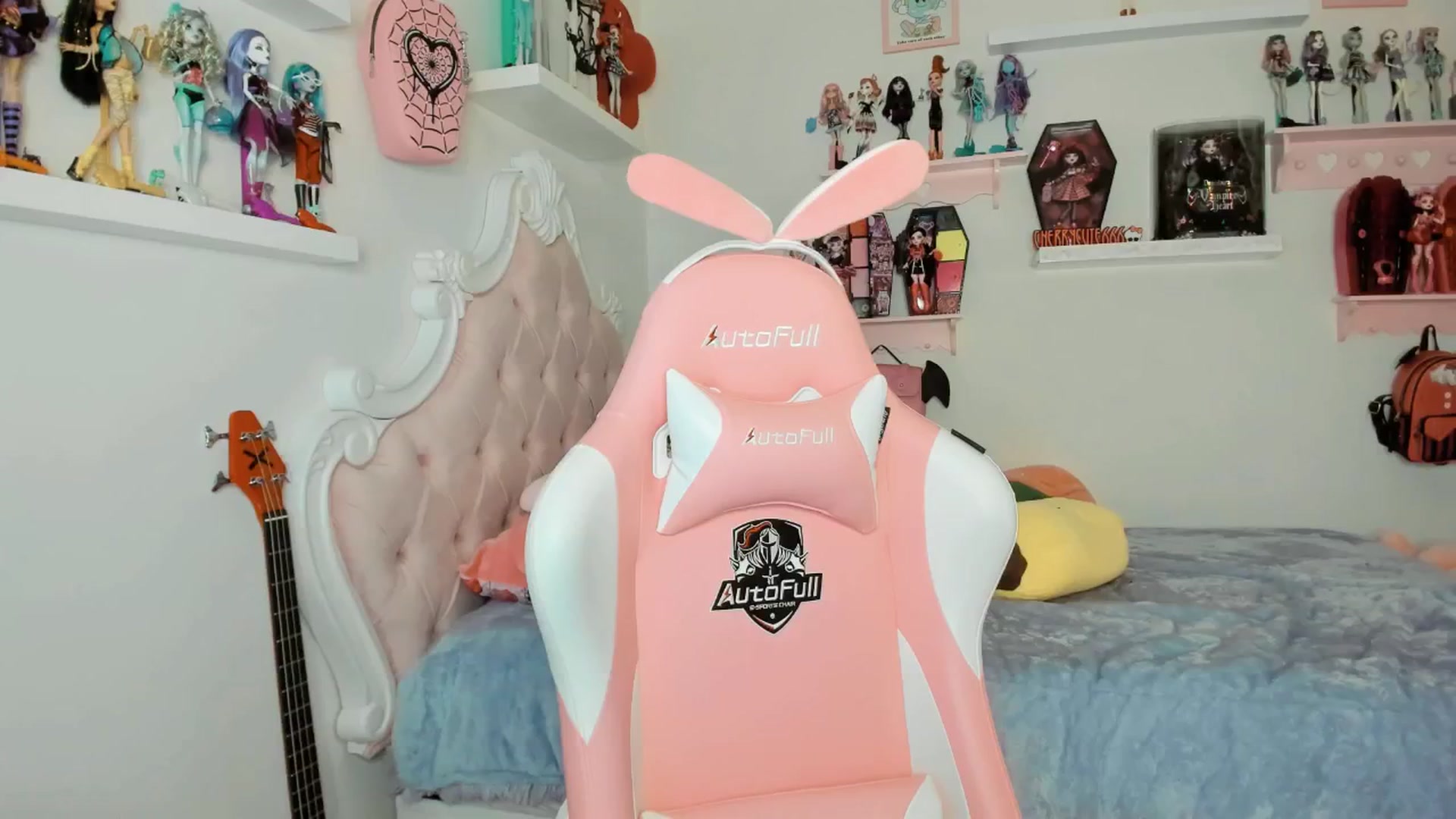 Gallery image thumbnail from Cherrycute666's myfreecams stream on, 01/25/2026, 09:40 image 1 of 20