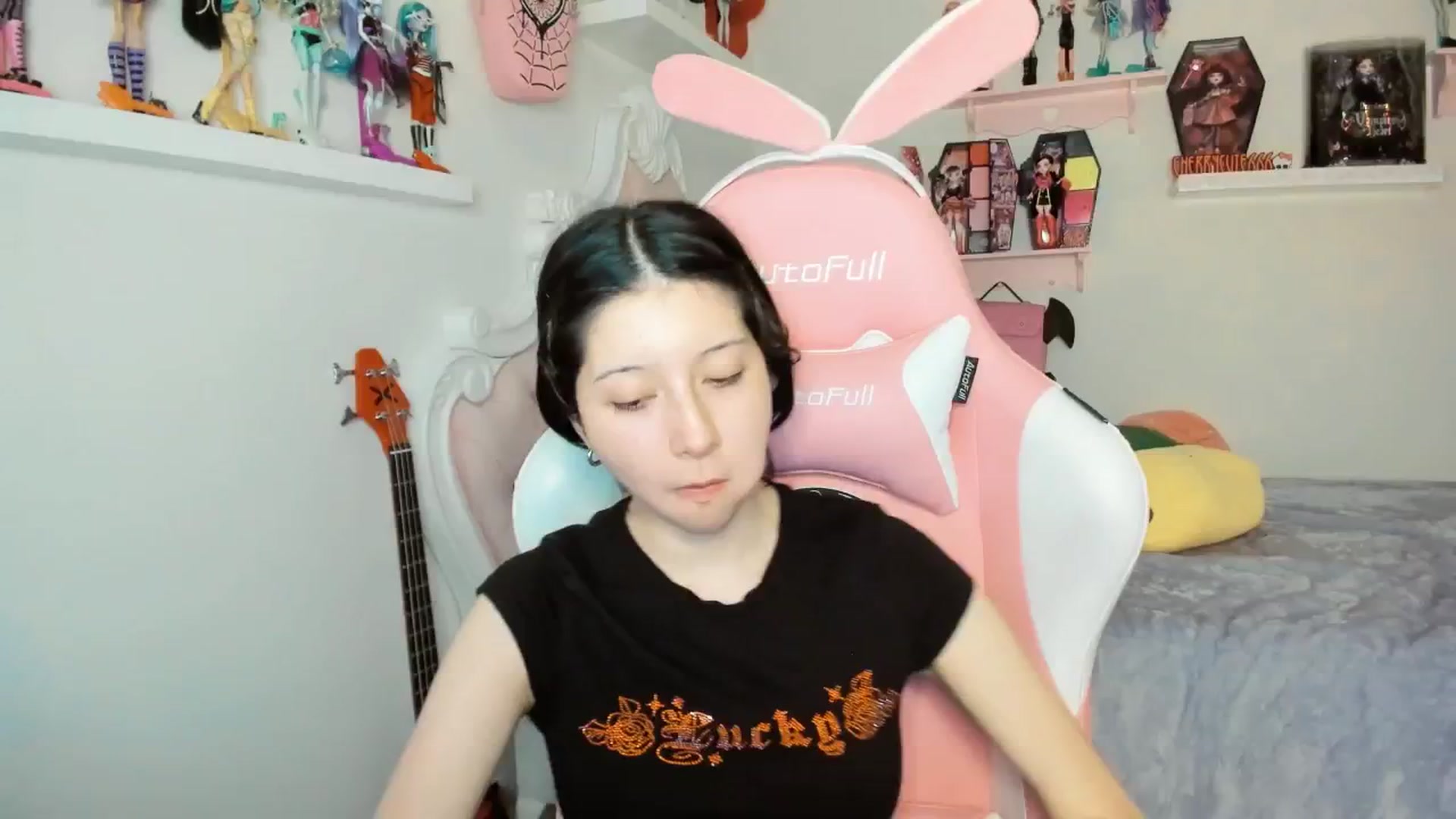 Gallery image thumbnail from Cherrycute666's myfreecams stream on, 01/25/2026, 09:40 image 8 of 20