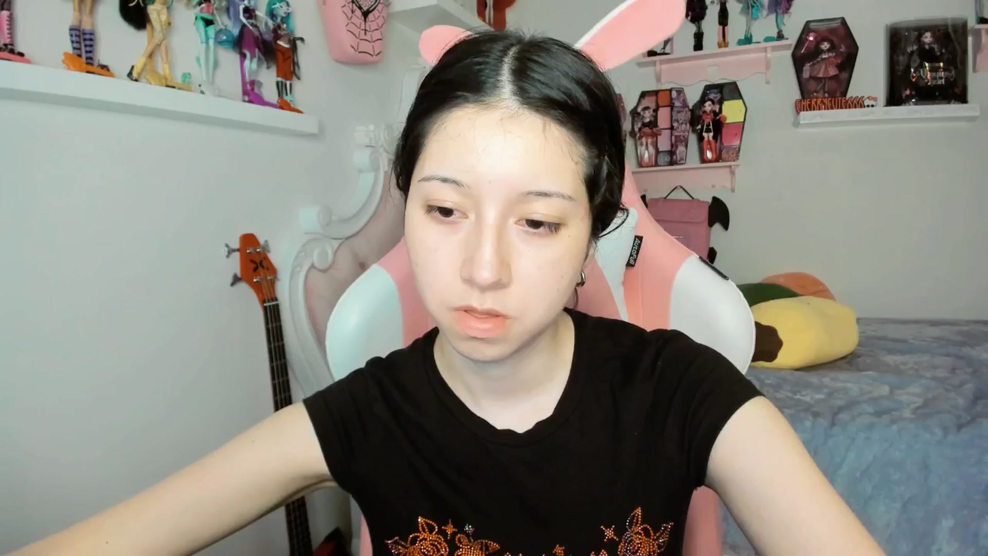 Gallery image thumbnail from Cherrycute666's myfreecams stream on, 01/25/2026, 09:40 image 13 of 20