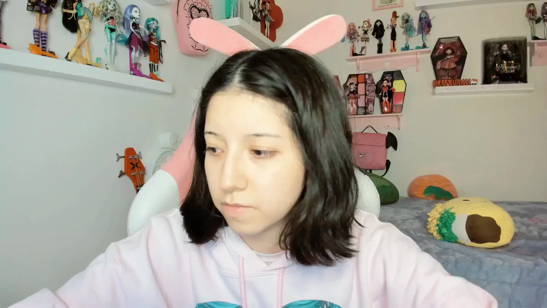 Gallery image thumbnail from Cherrycute666's myfreecams stream on, 01/26/2026, 04:18 image 1 of 20