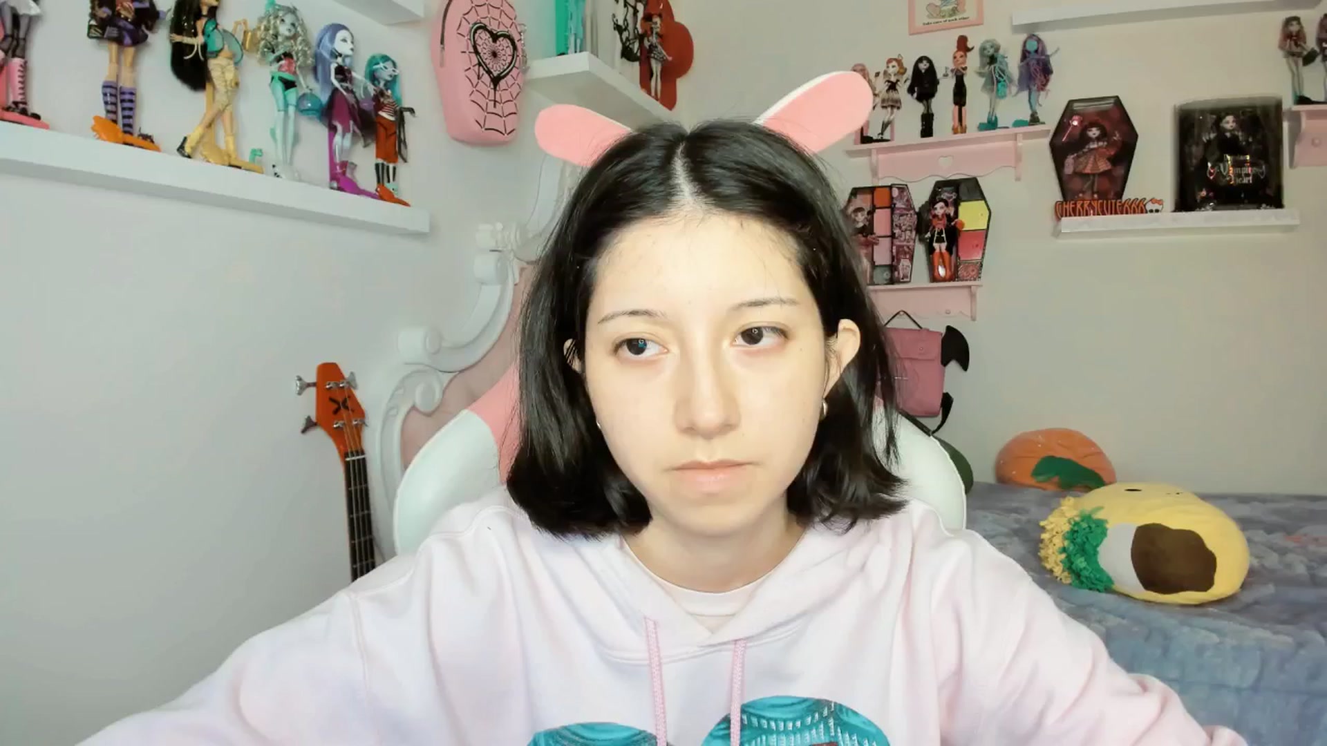 Gallery image thumbnail from Cherrycute666's myfreecams stream on, 01/26/2026, 04:18 image 3 of 20