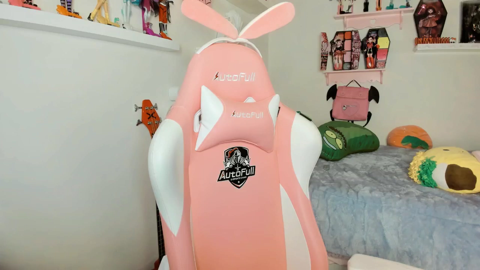 Gallery image thumbnail from Cherrycute666's myfreecams stream on, 01/26/2026, 06:21 image 16 of 20