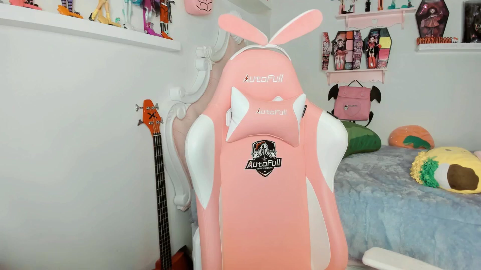 Gallery image thumbnail from Cherrycute666's myfreecams stream on, 01/26/2026, 06:21 image 15 of 20